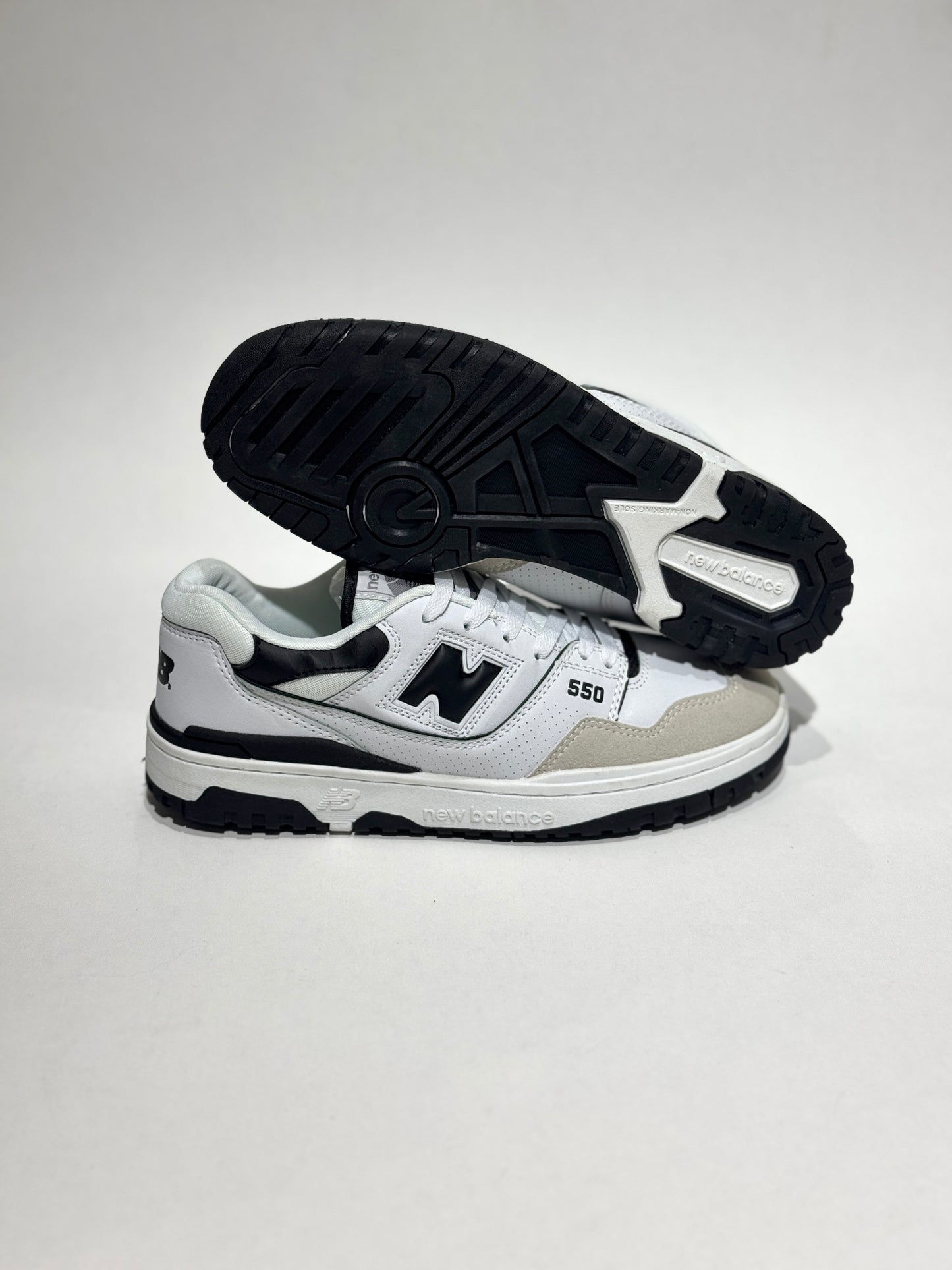 Nb 550