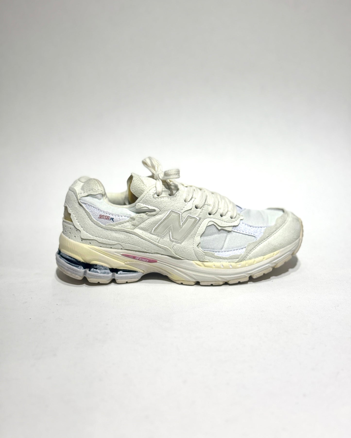 New Balance 2002R Beige