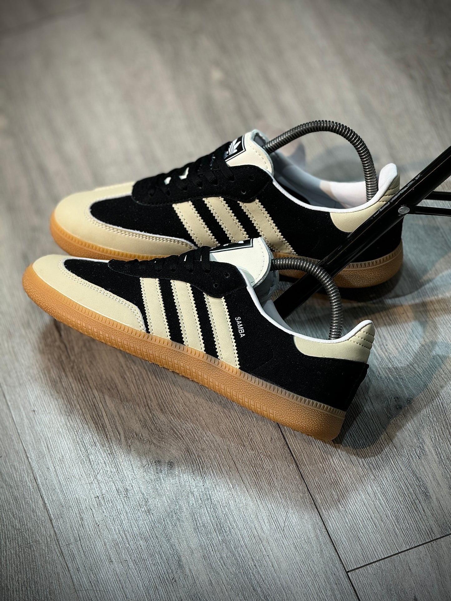 Samba Negro-Beige