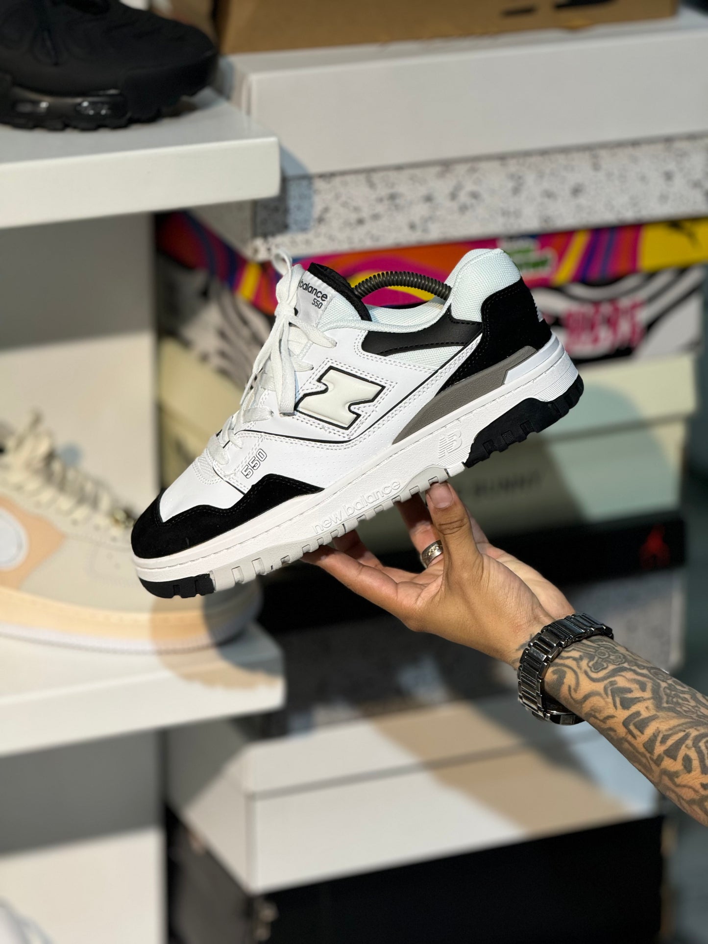 Nb 550
