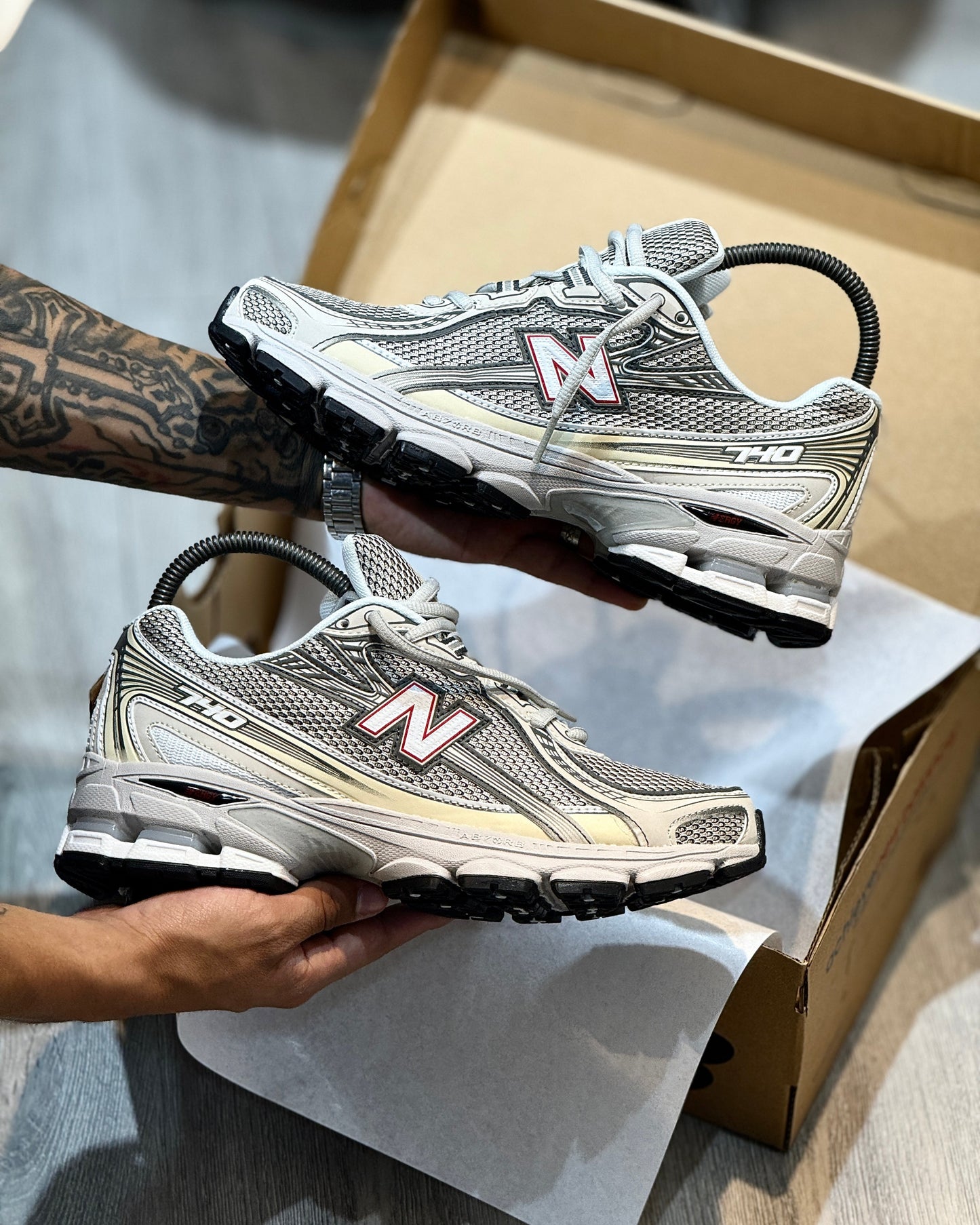 New Balance 740