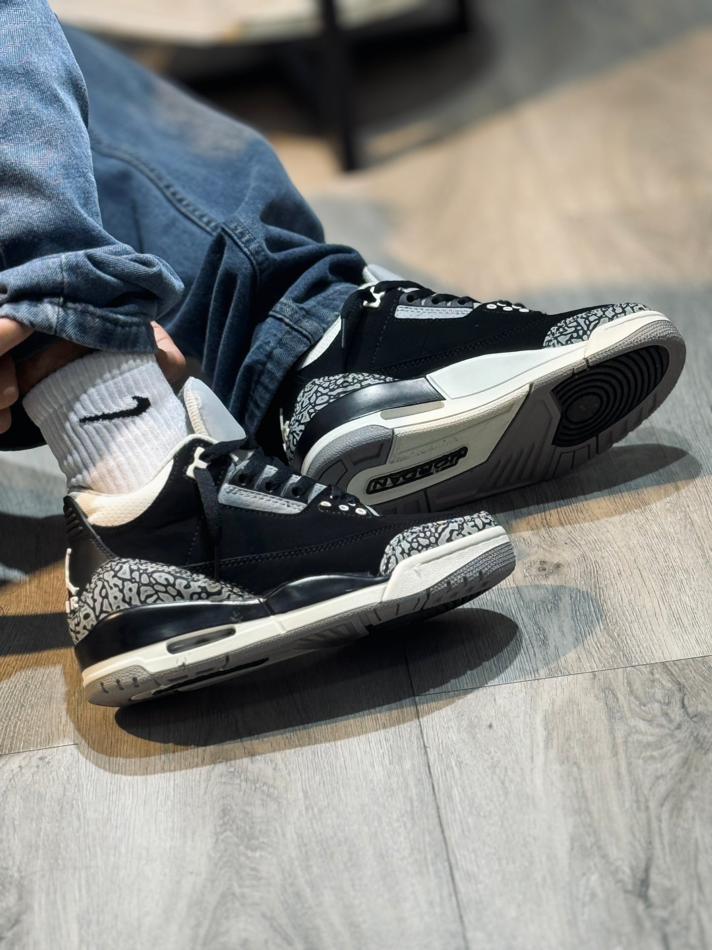 Air Jordan Retro 3 Negro