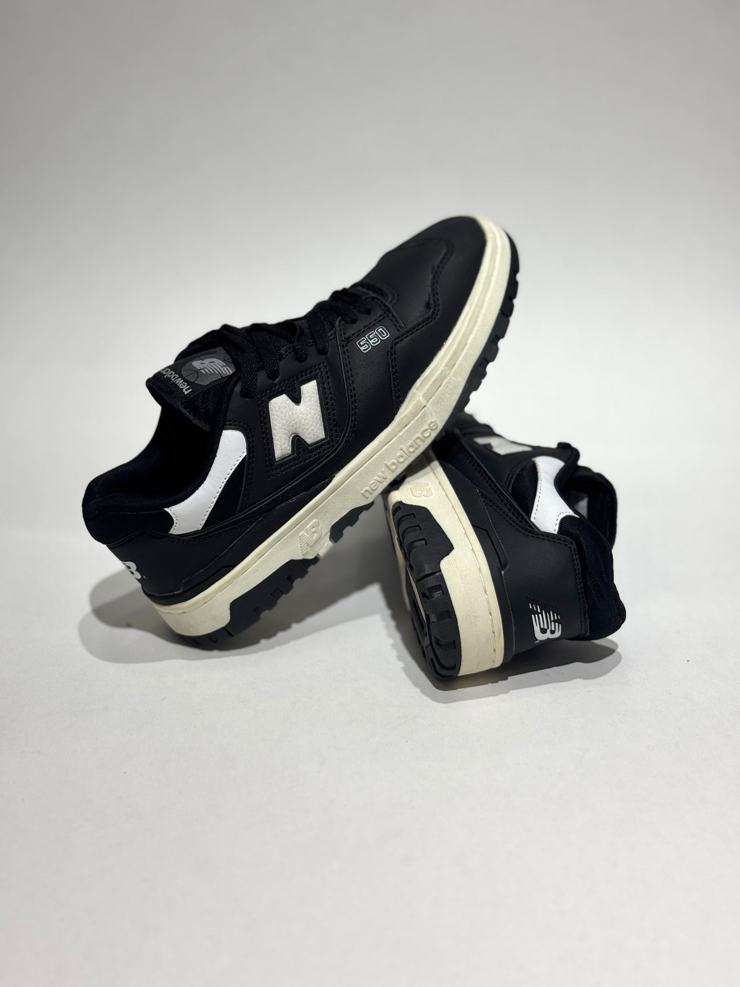 Nb 550