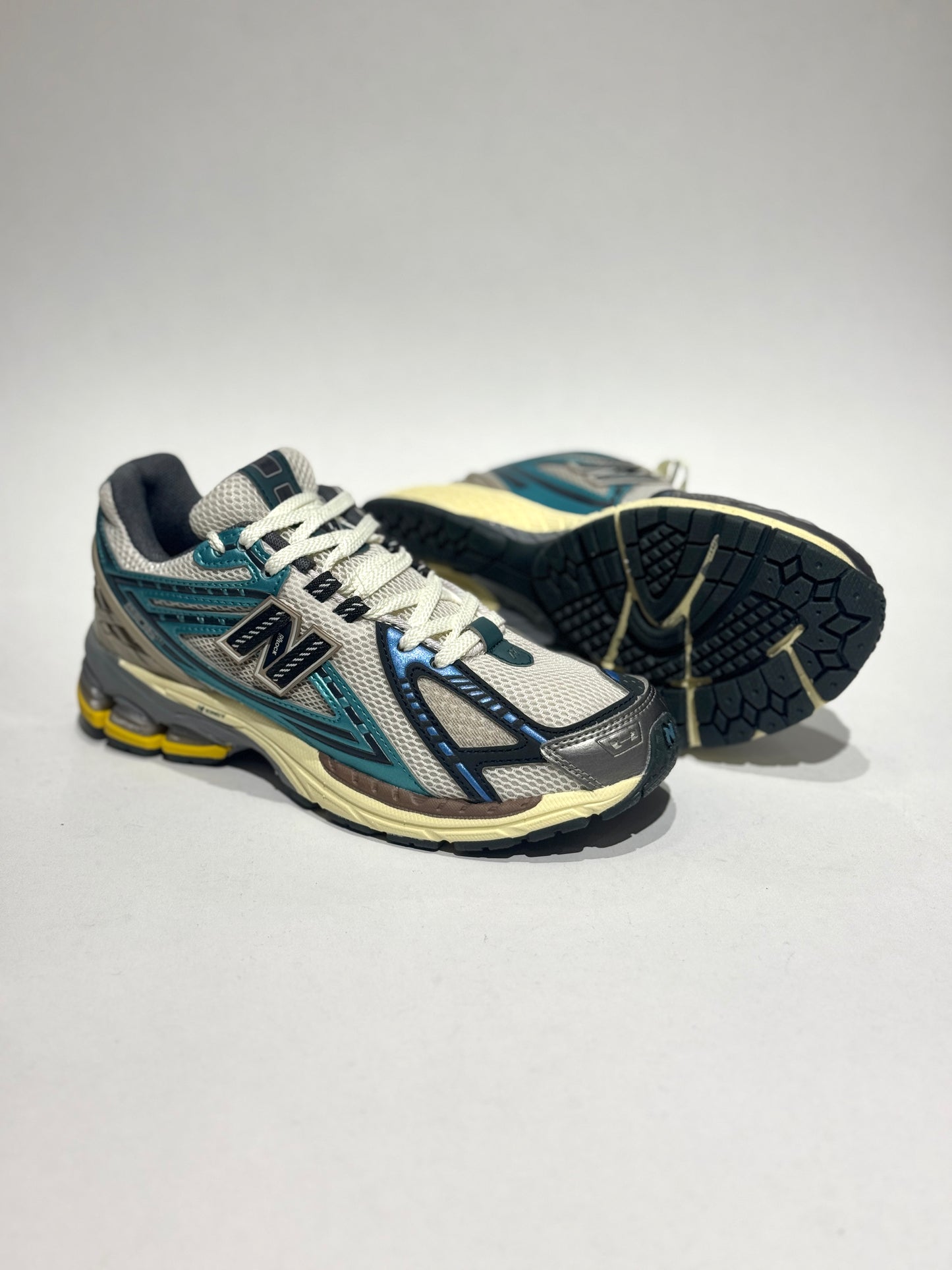 Nb 1906R