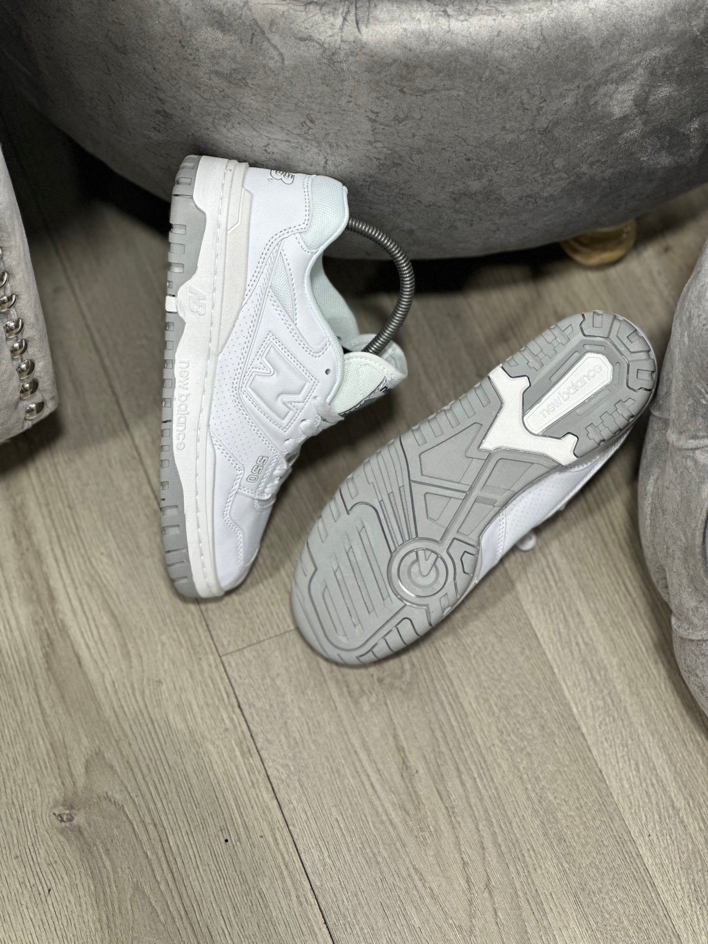 Nb 550