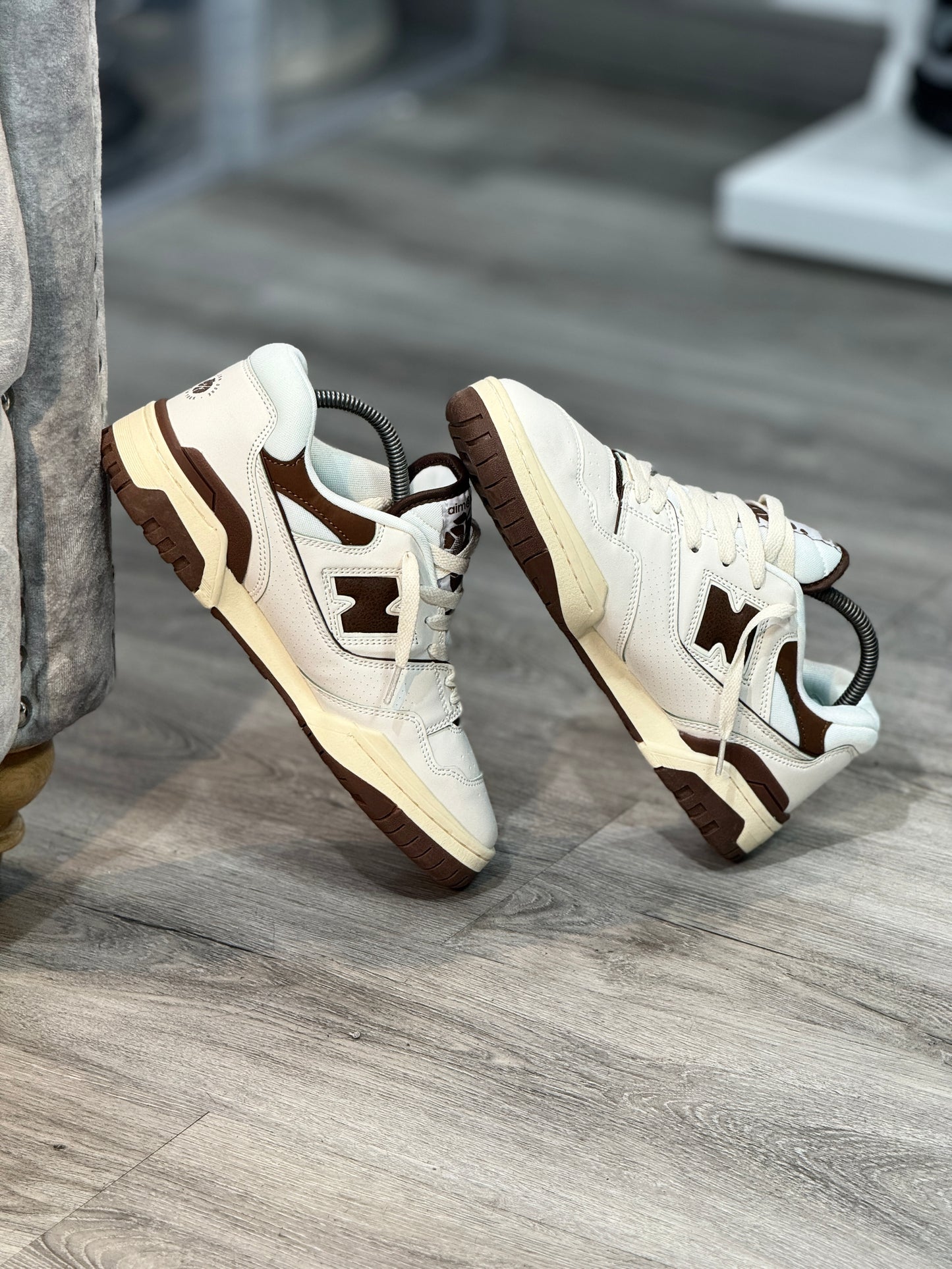 Nb 550
