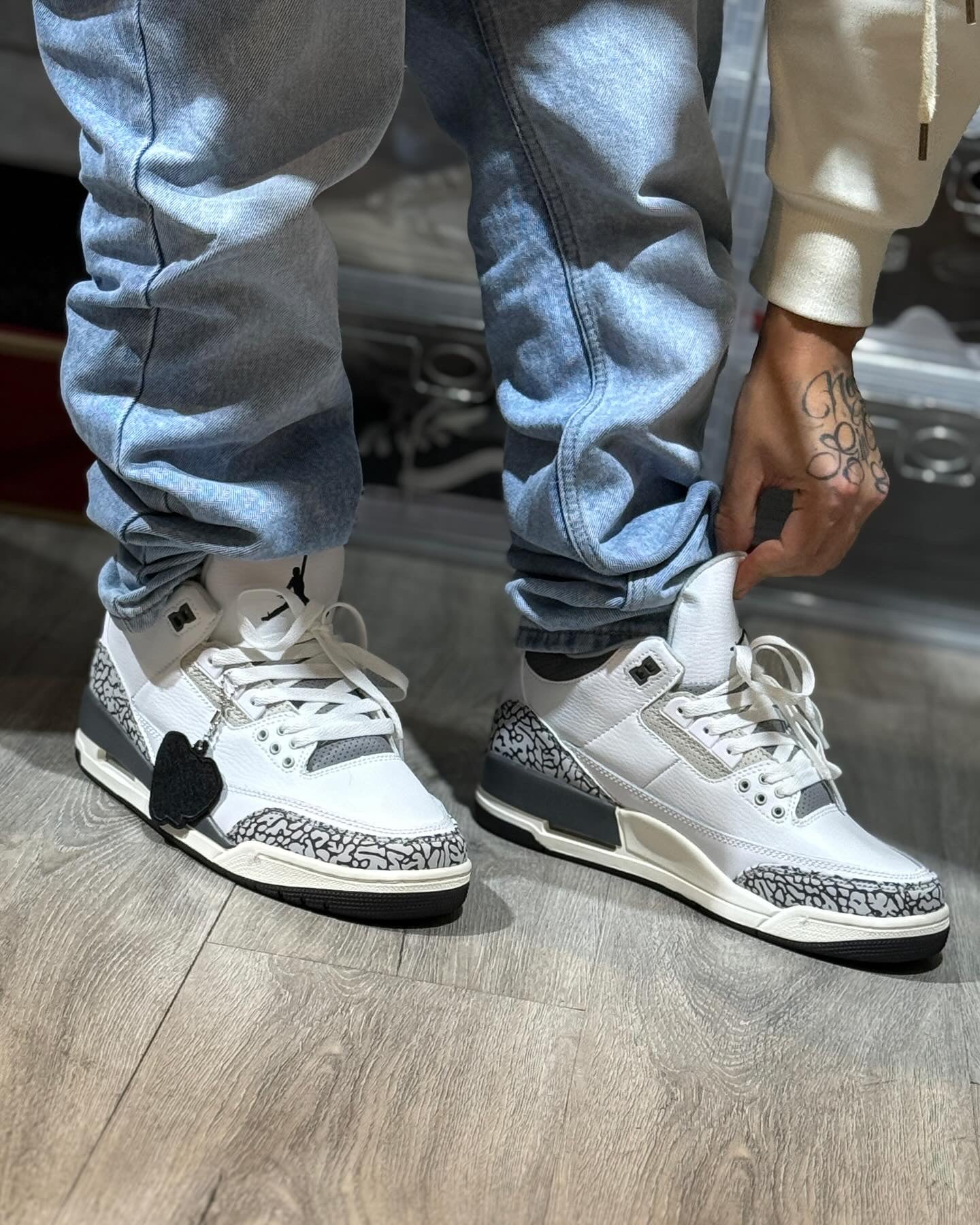 Air Jordan Retro 3 Blanco-Gris