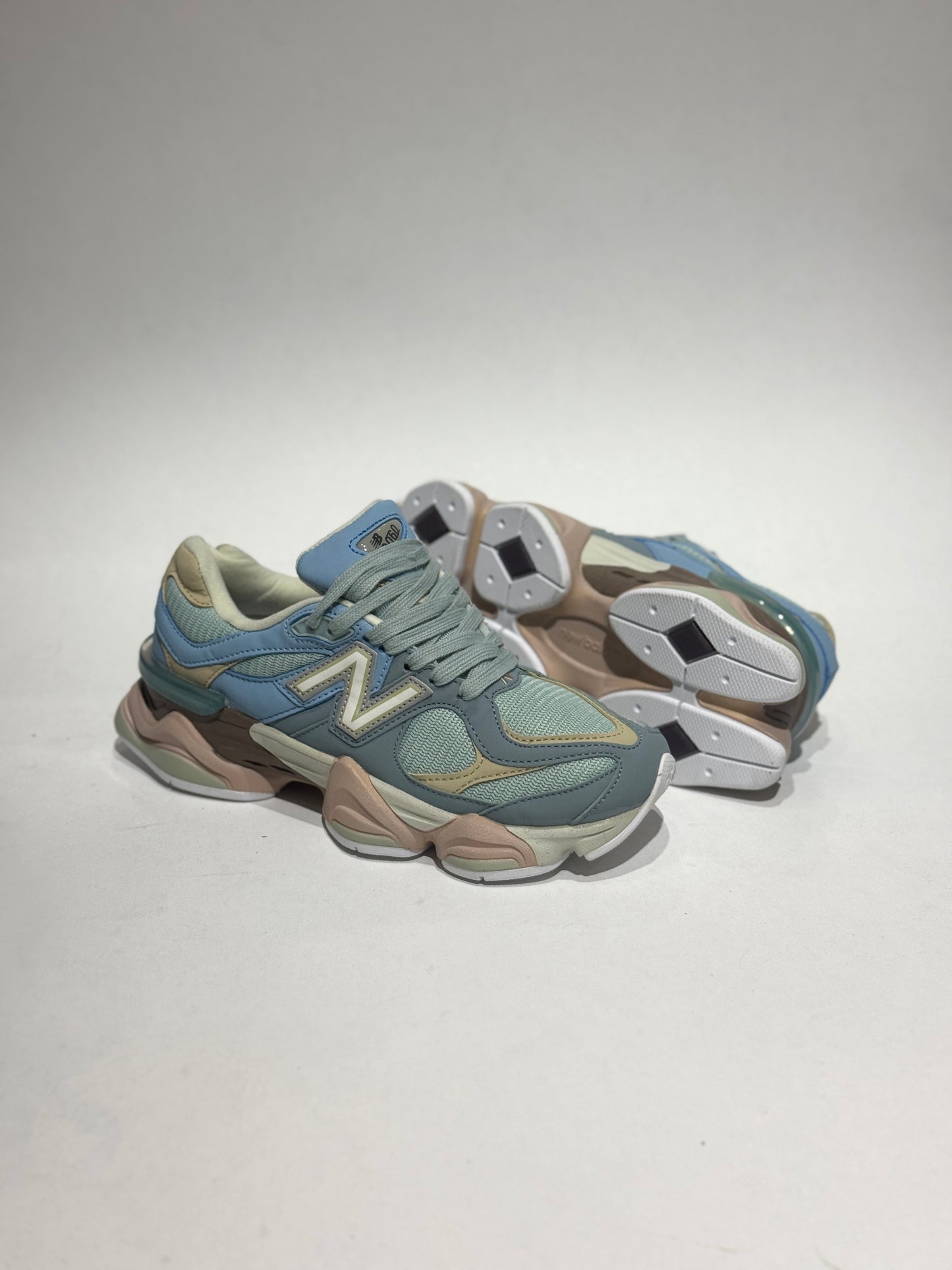 New balance 9060