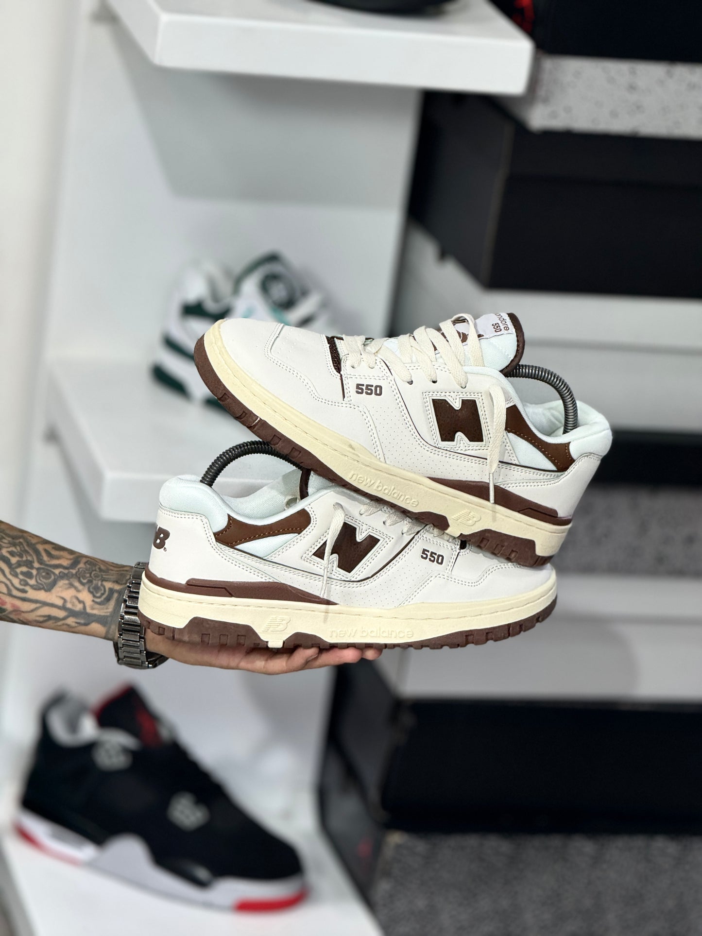 Nb 550