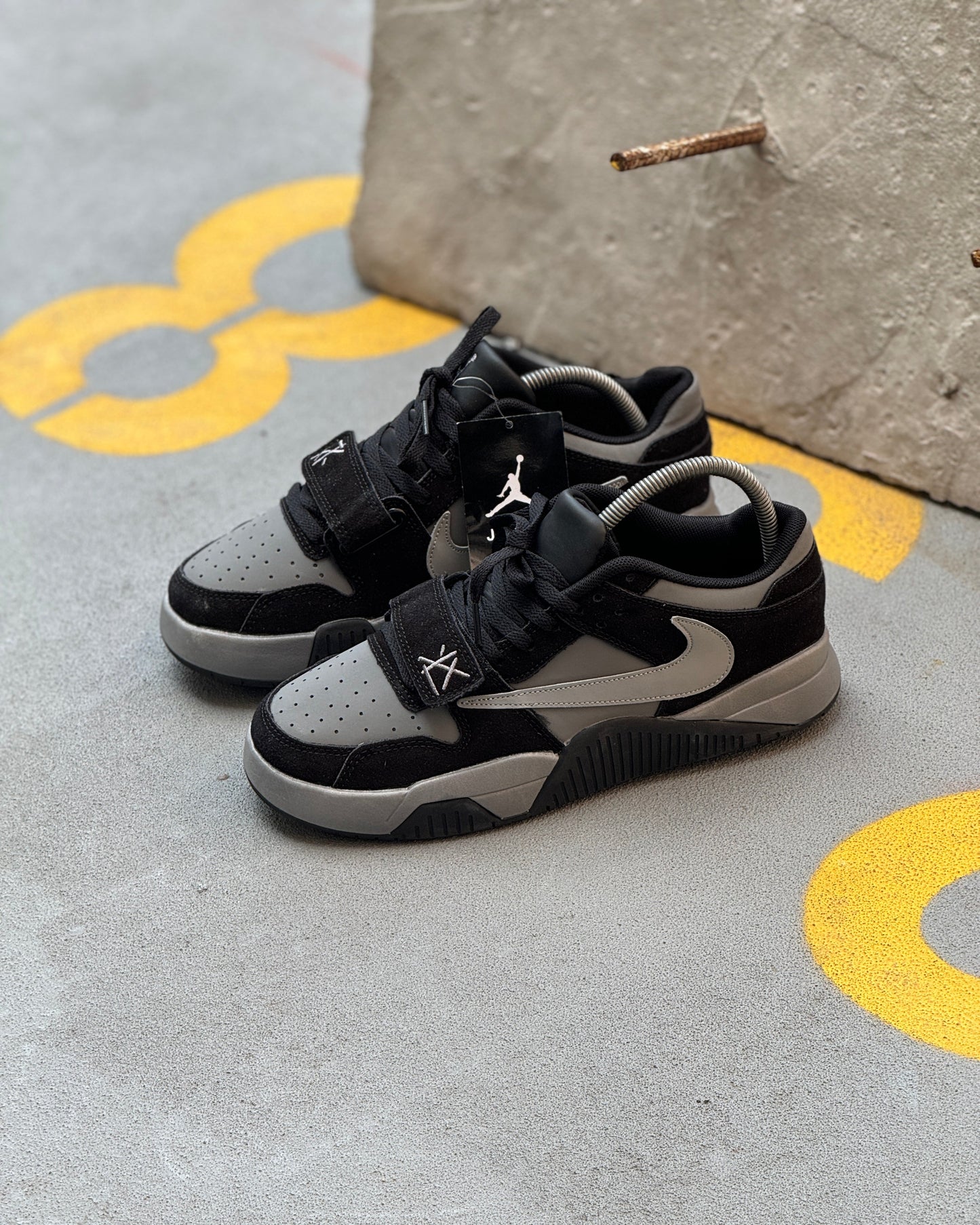 Air Jordan 1 Low x Travis Scott
