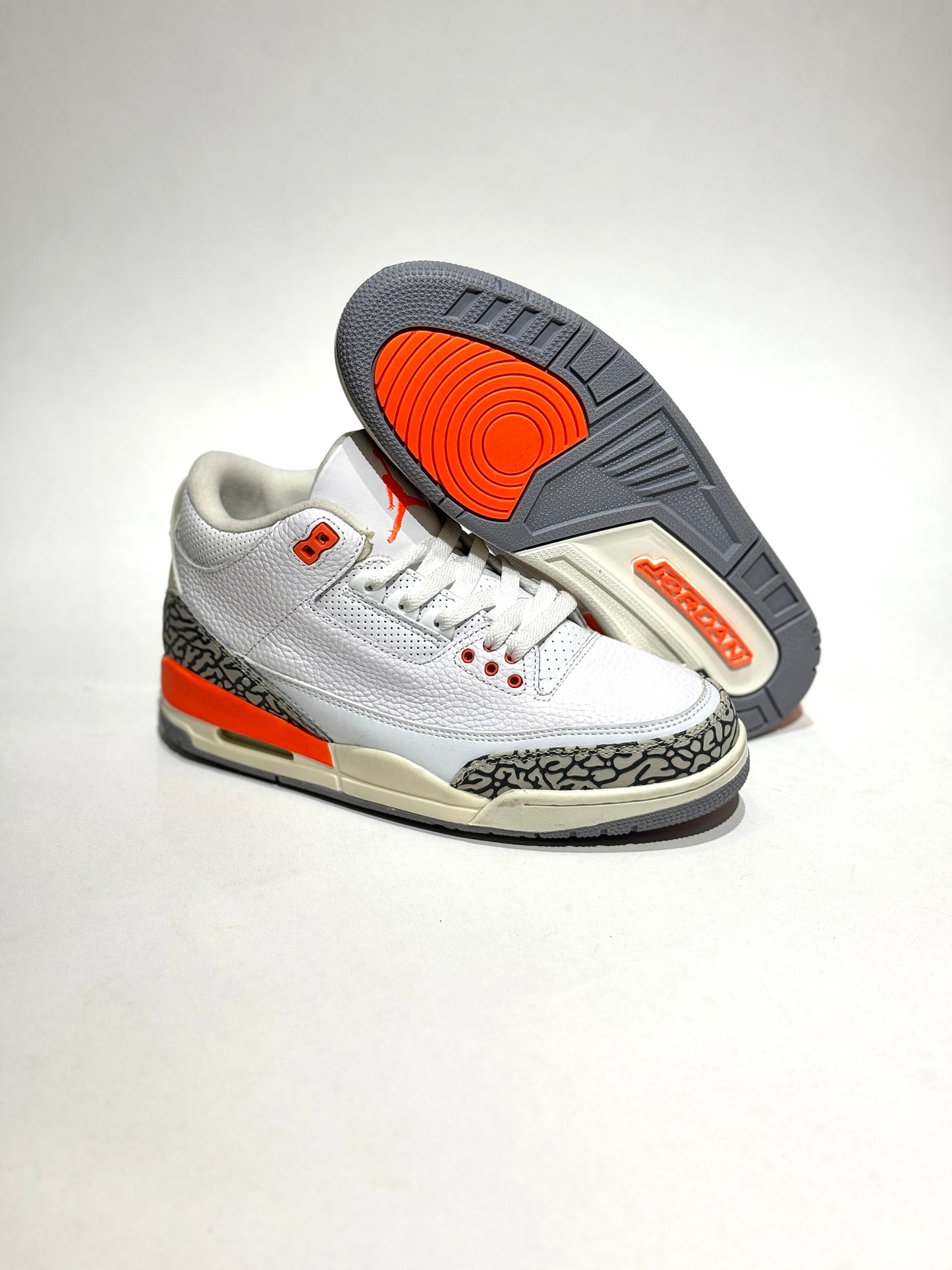 Air Jordan Retro 3 Blanco-Naranja
