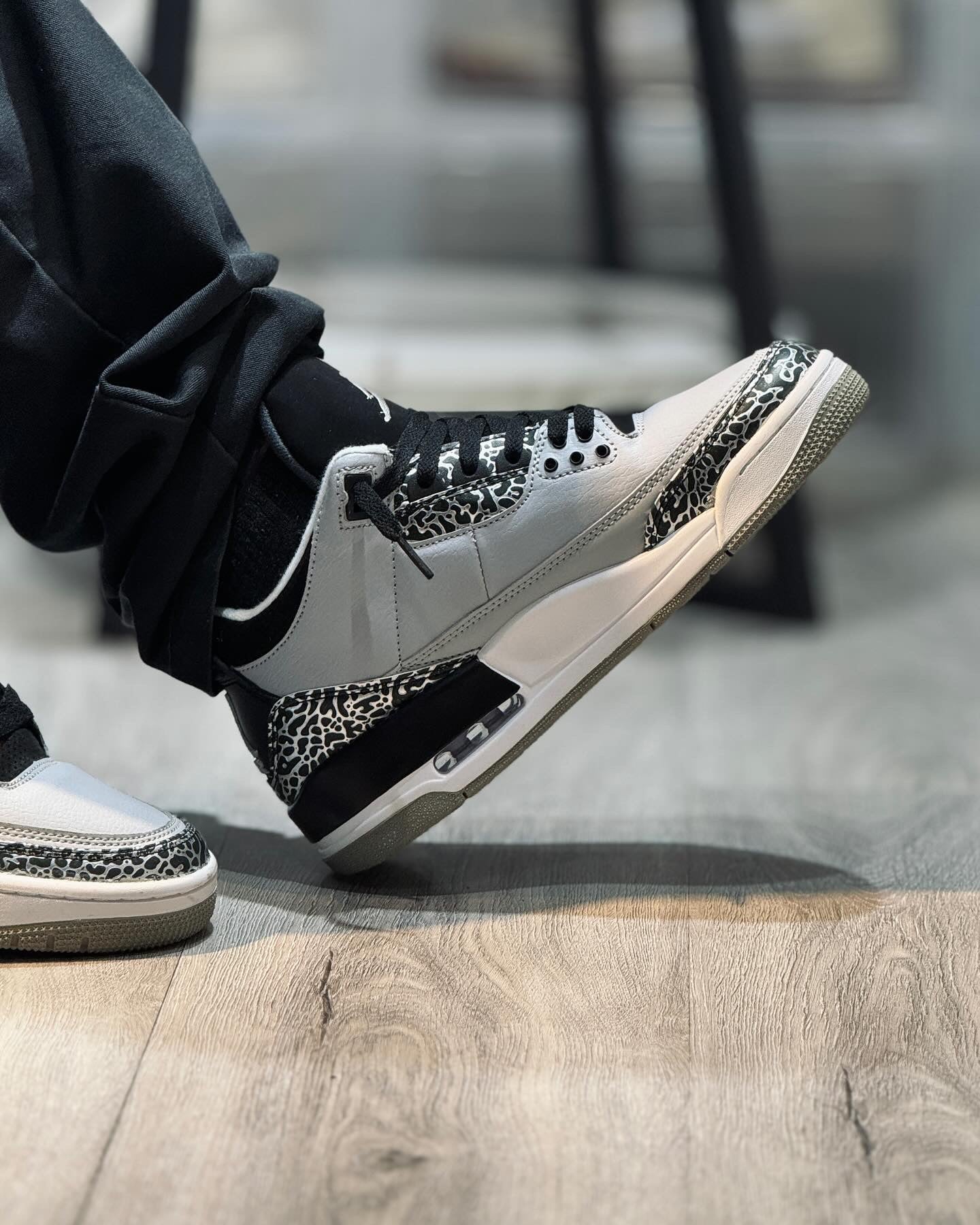 Air Jordan Retro 3 Wolf Grey