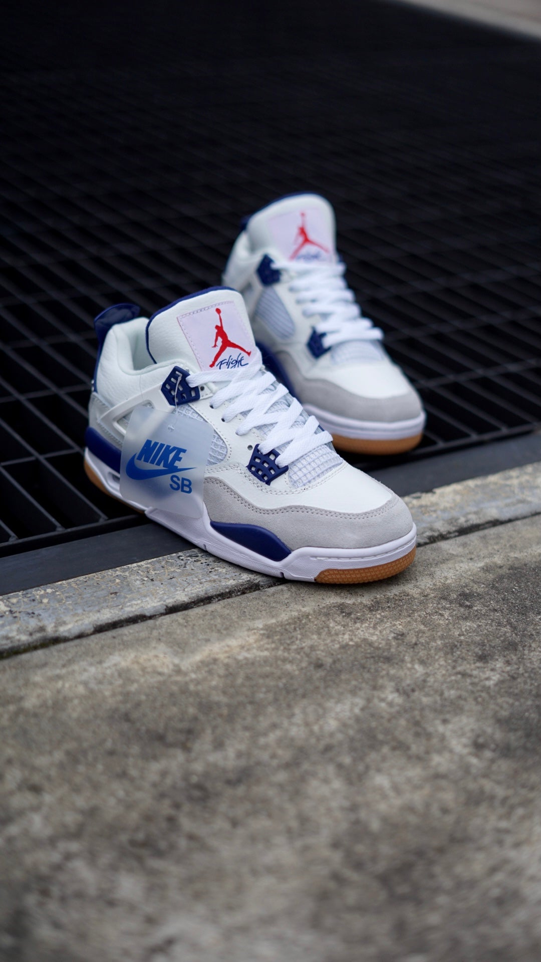 Sb x Air Jordan retro 4