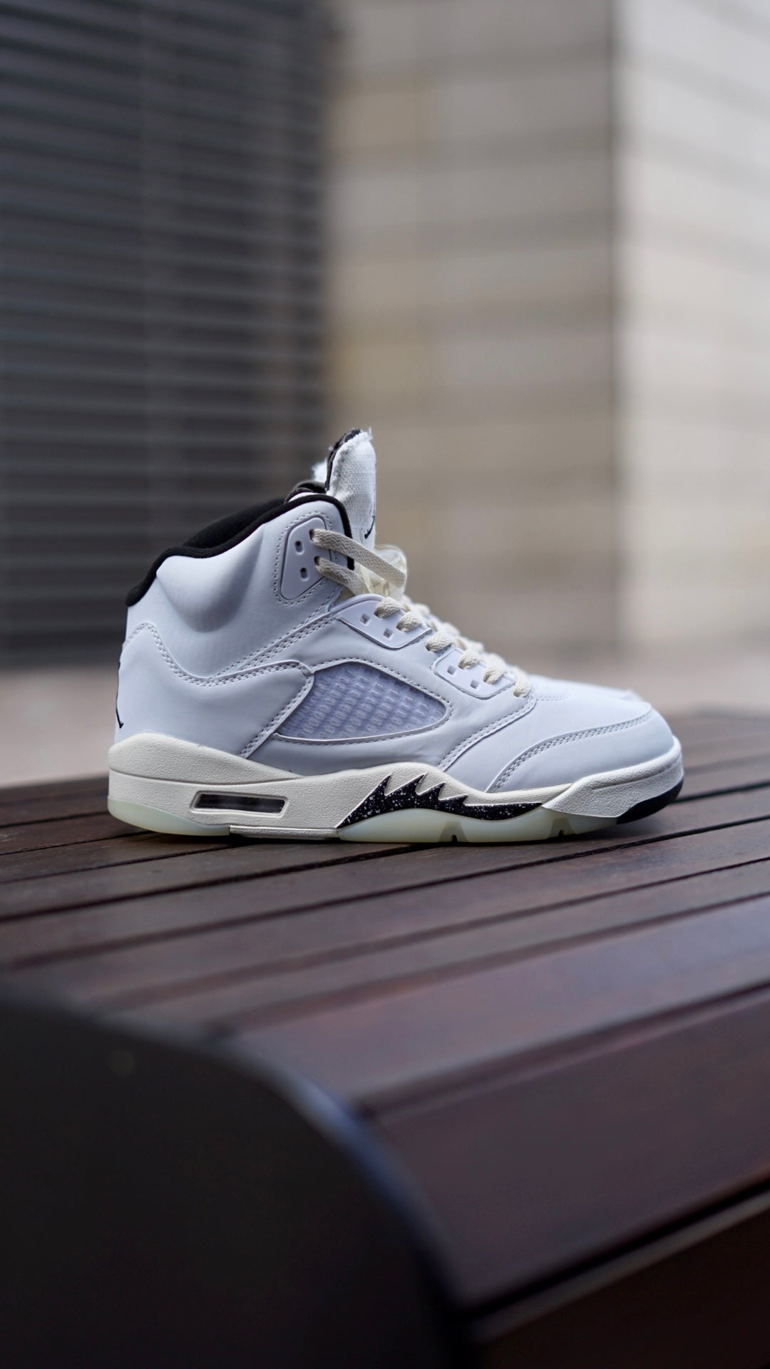Jordan retro 5 SE sail