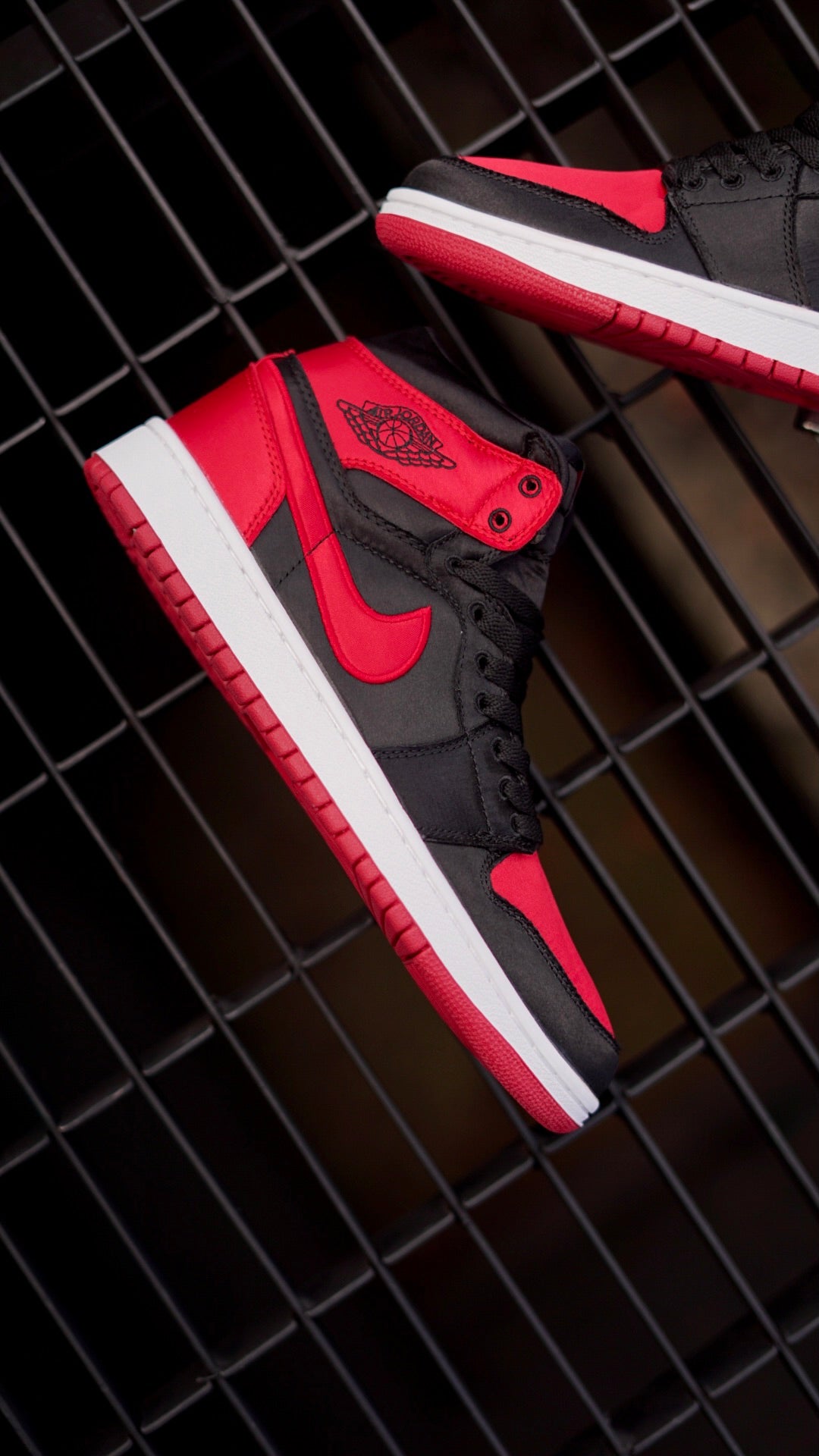 Air Jordan Retro 1 High Satin Bred
