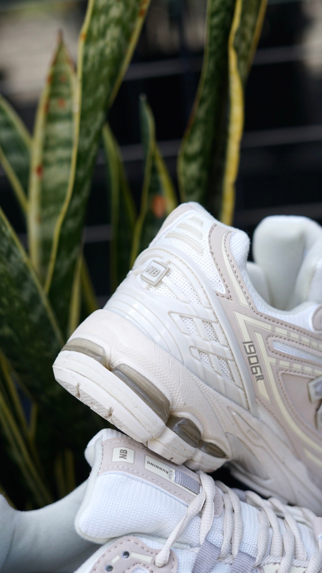 New balance 1906R beige