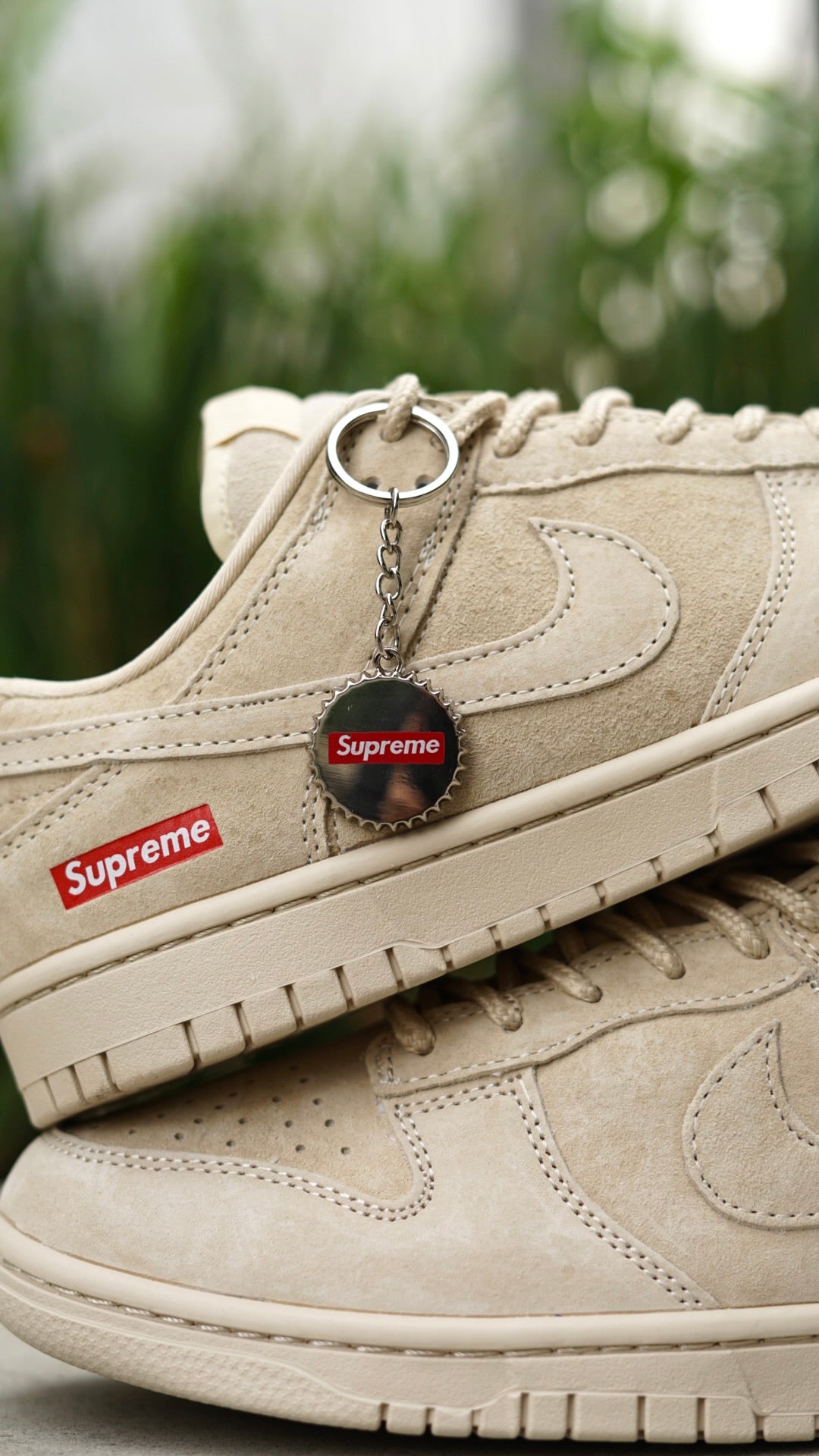 Nike sb supreme beige
