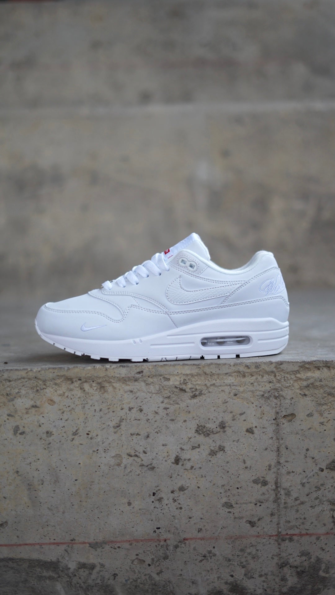 Air Max 1 x Supreme