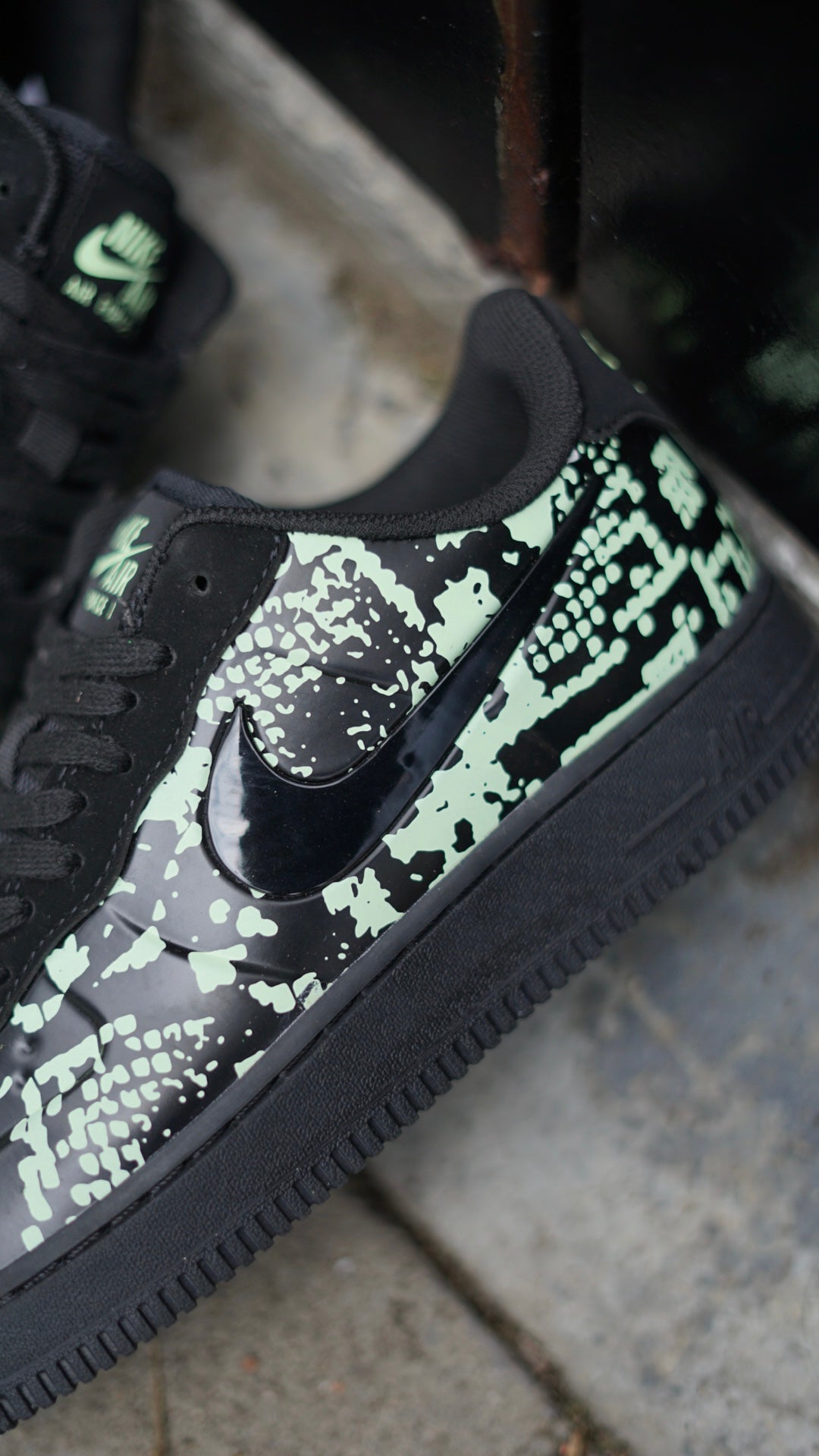 Nike air force 1 foamposite piel de serpiente