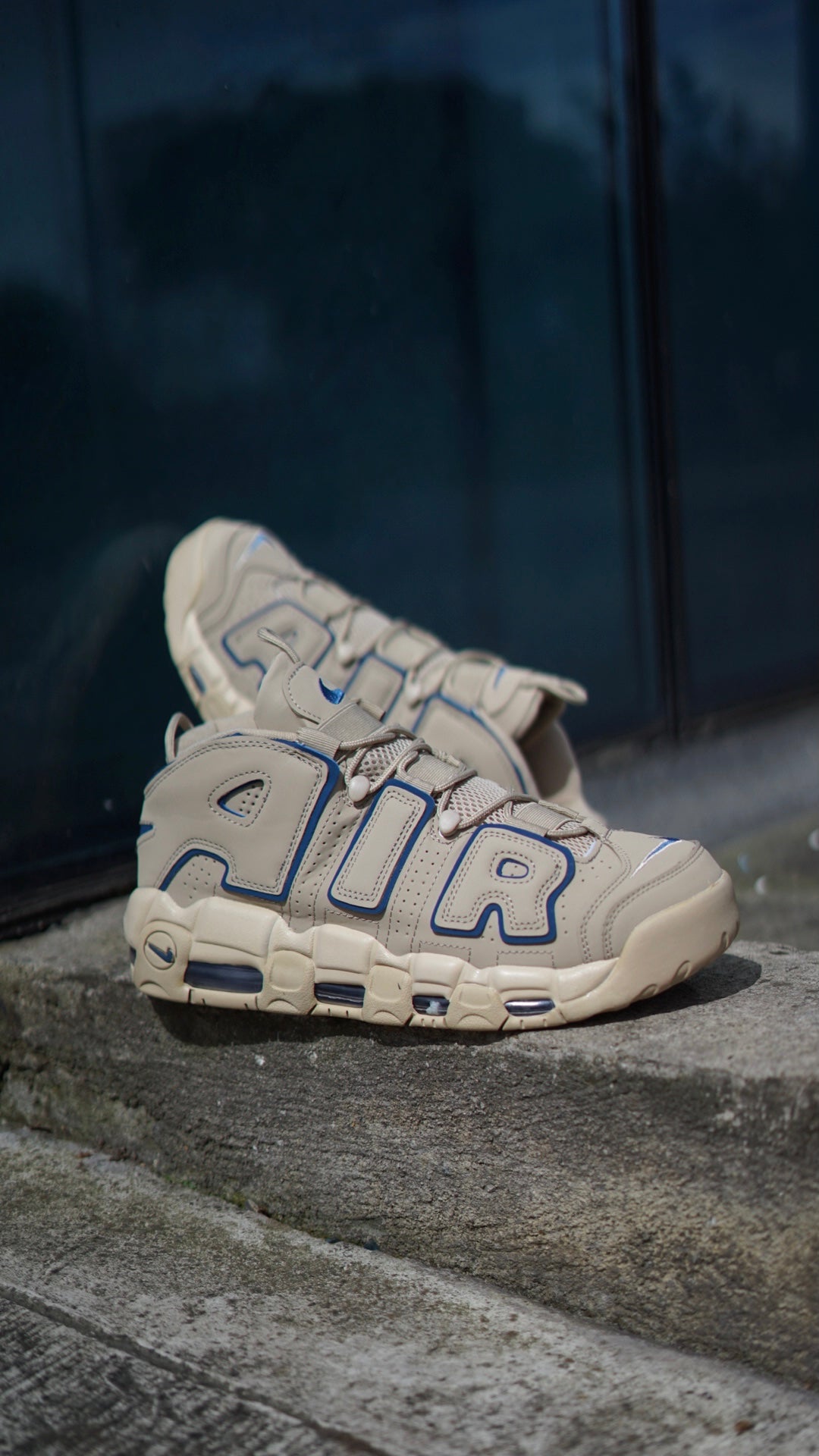 Air More Uptempo Beige-Azul