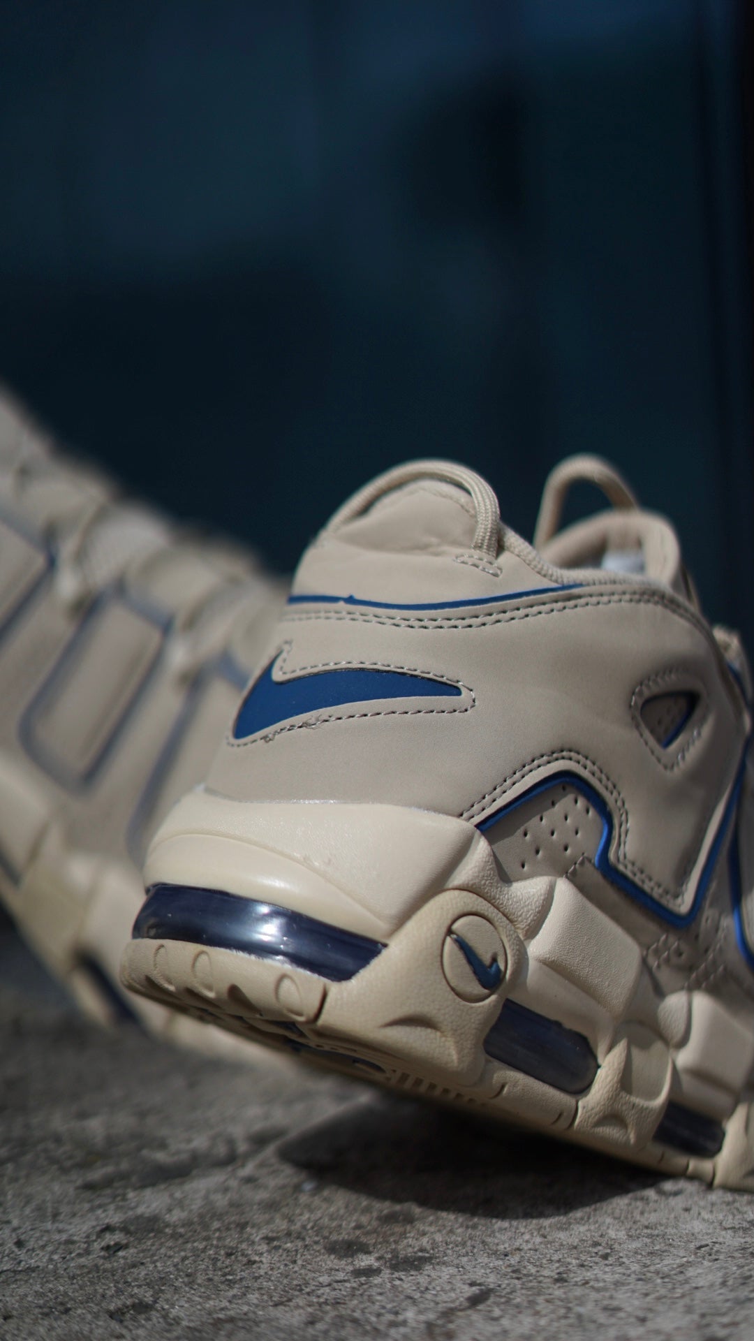 Air More Uptempo Beige-Azul