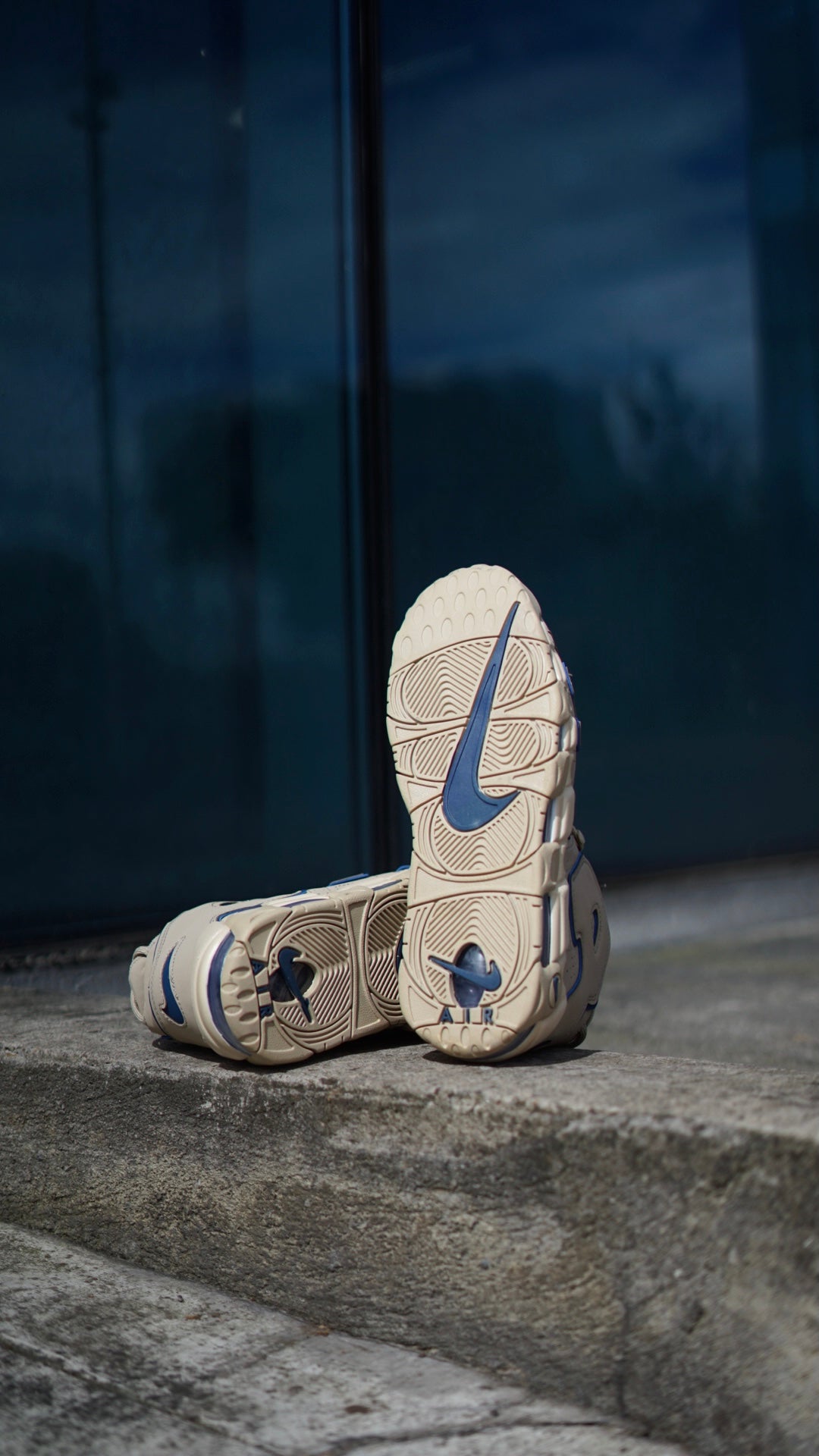 Air More Uptempo Beige-Azul