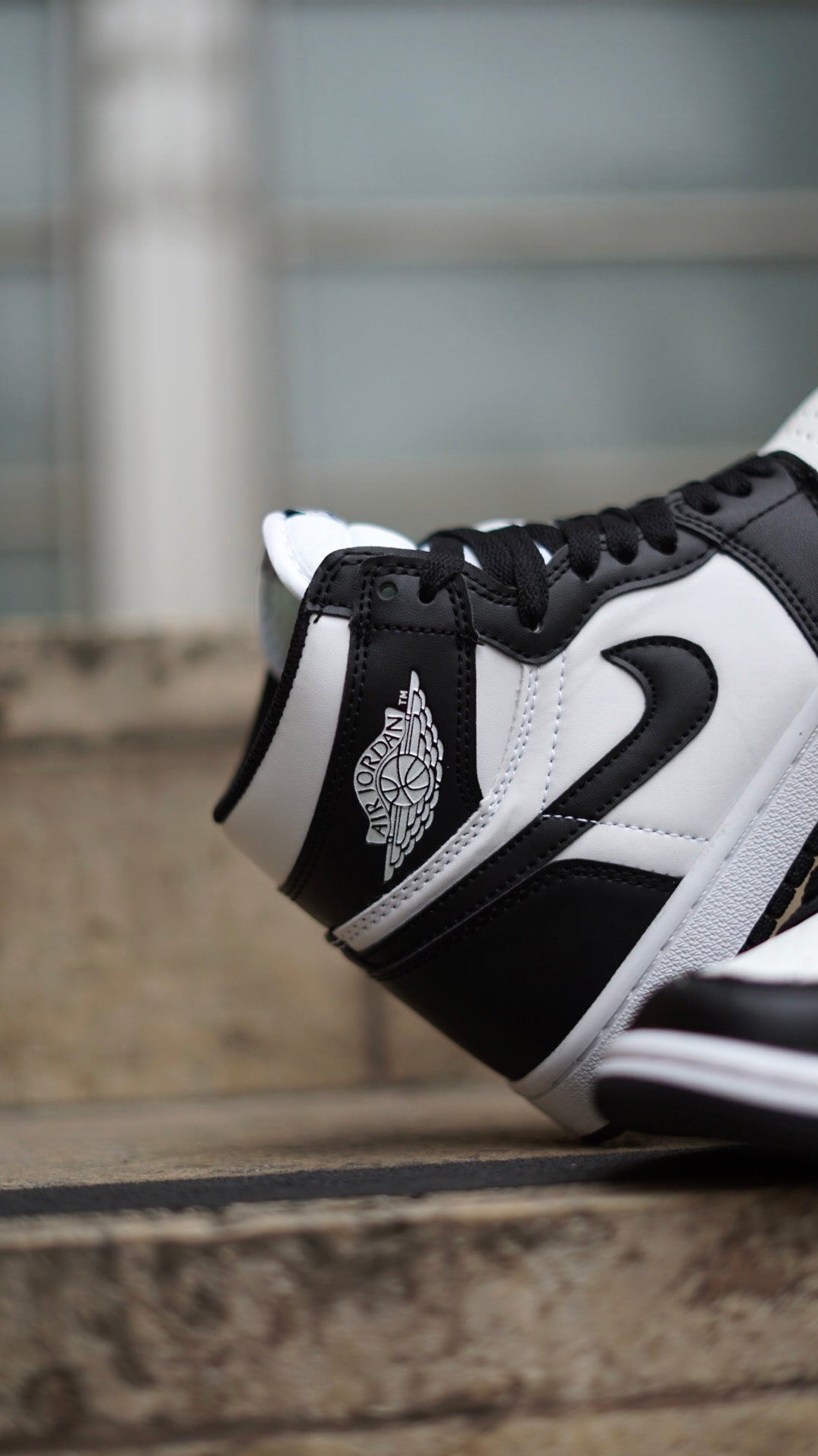 Air Jordan Retro 1 Blanco-Negro