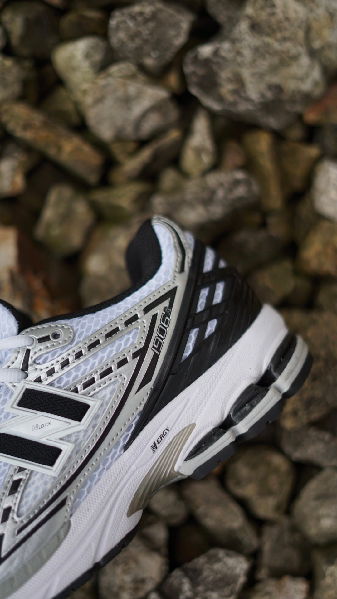 New Balance 1906A Blanco-Negro