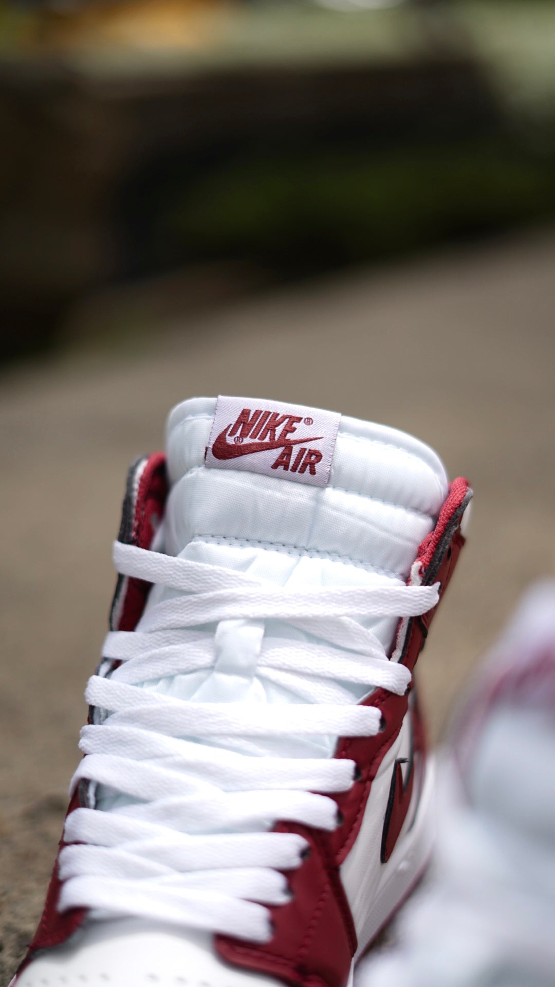 Air Jordan Retro 1 High OG Vino Tinto