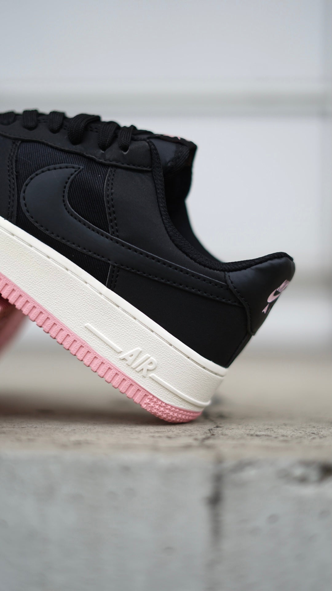 Air Force 1 Negro-Rosa