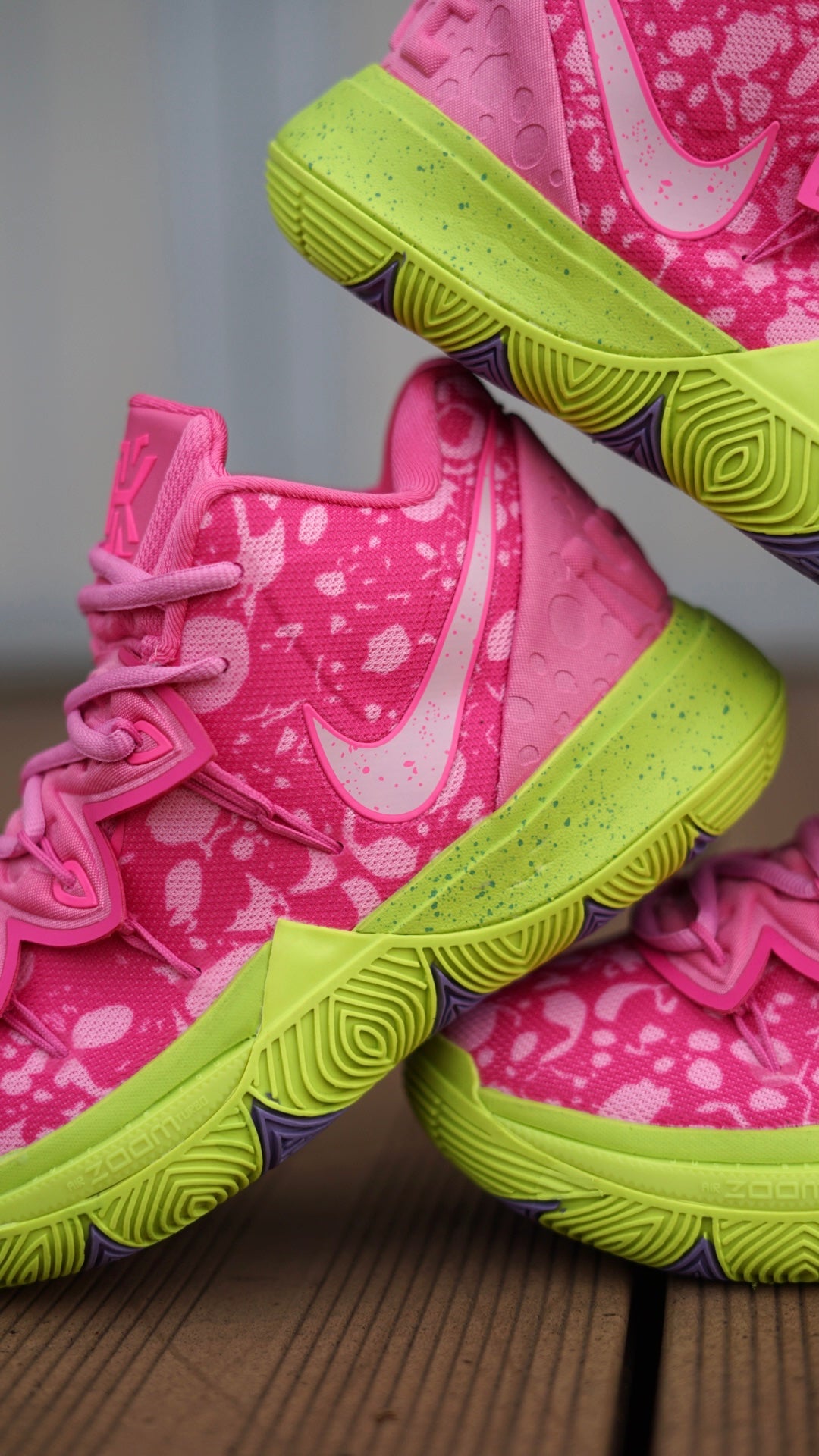 Nike Kyrie 5 "Patrick Star"