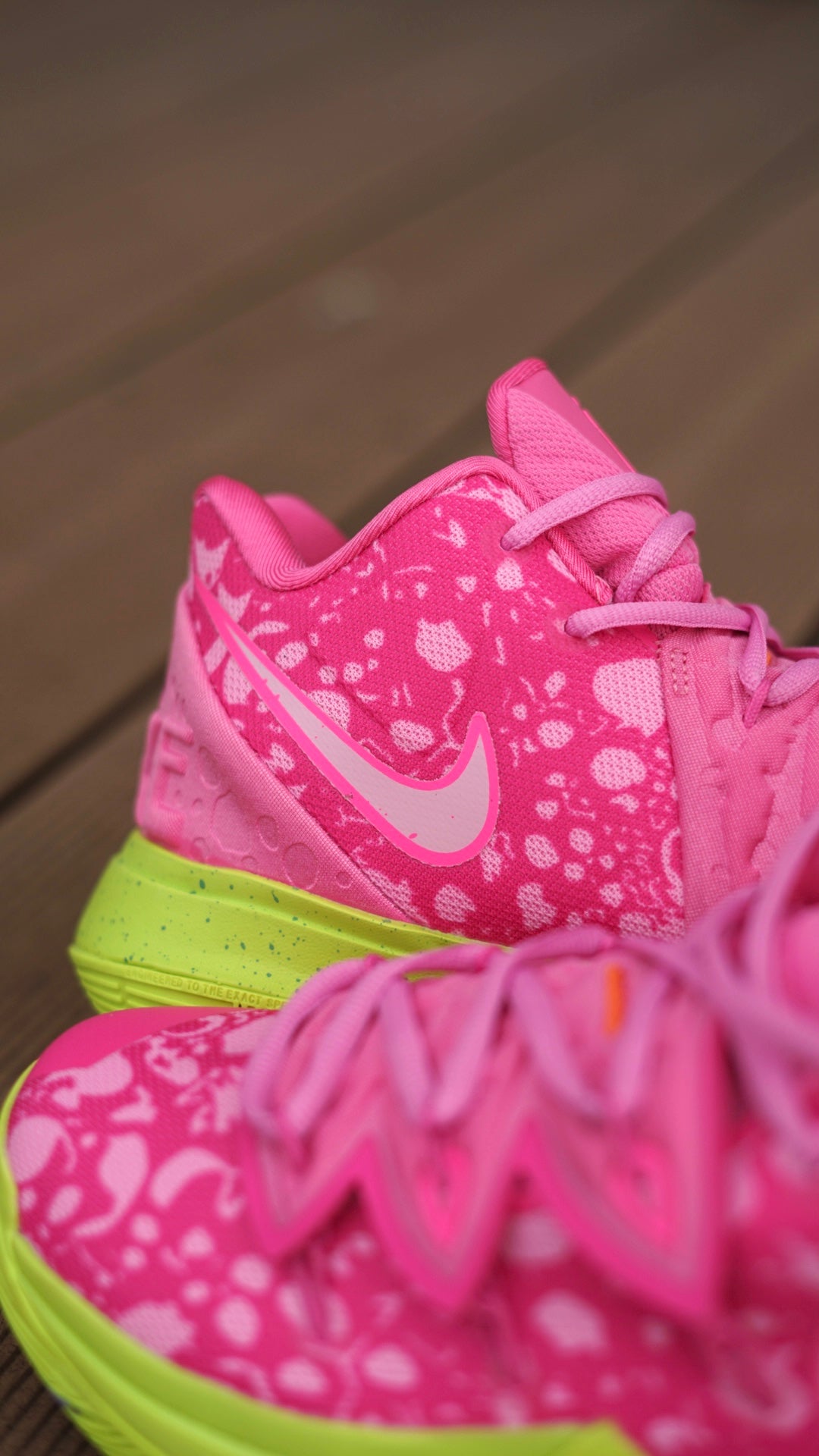 Nike Kyrie 5 "Patrick Star"