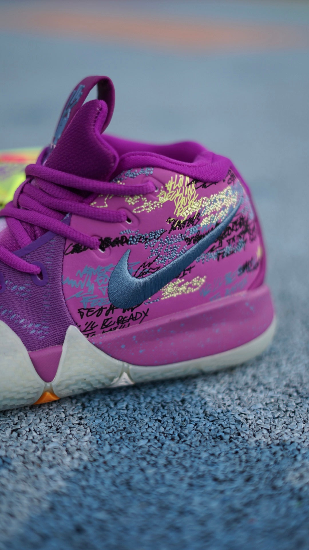 Kyrie 4 Confetti