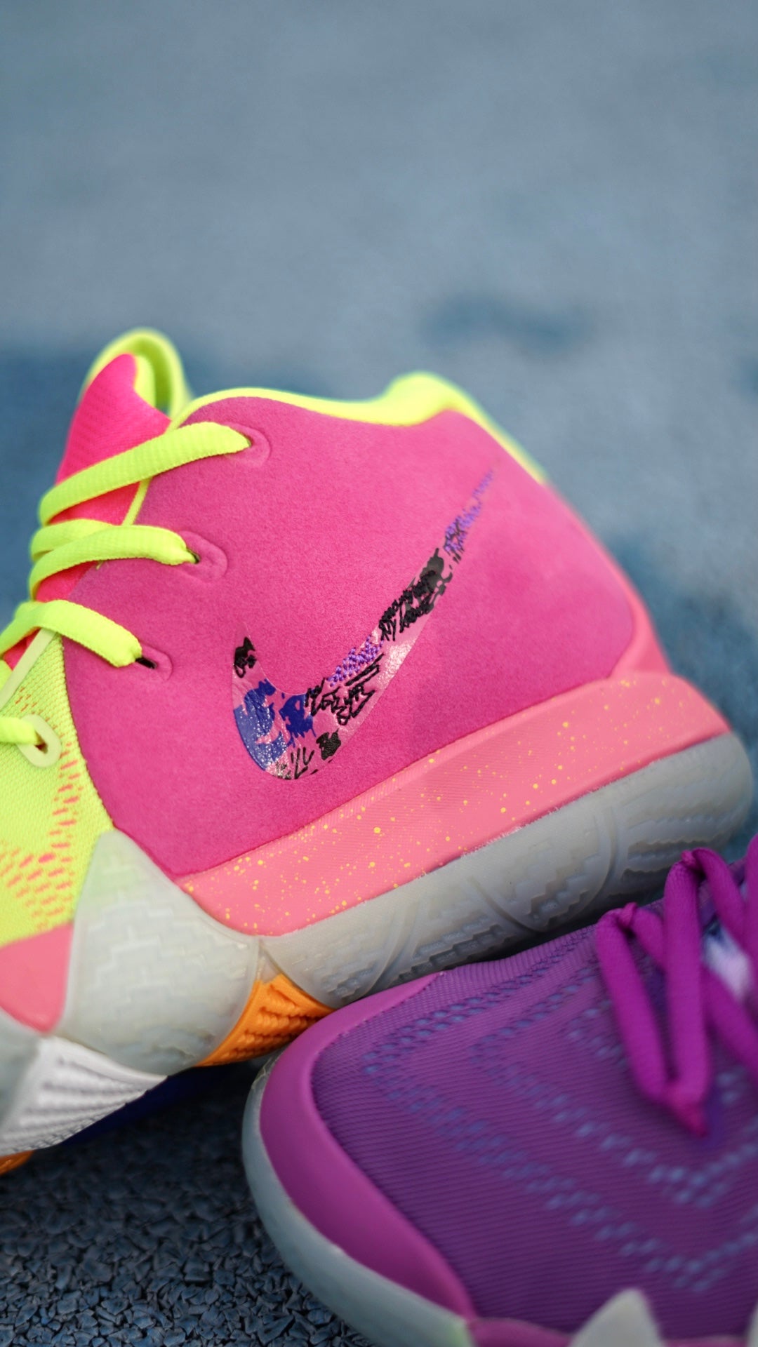 Kyrie 4 Confetti