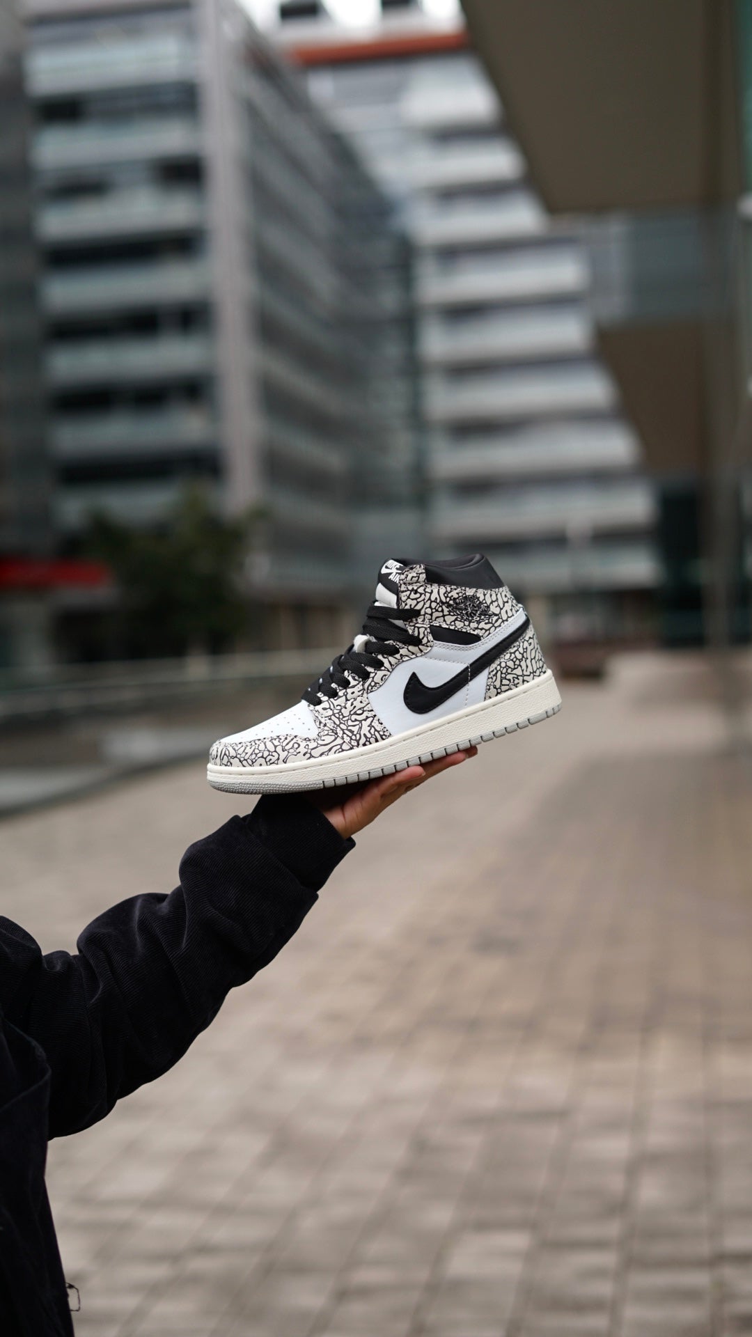 Jordan R1 Og high white cement