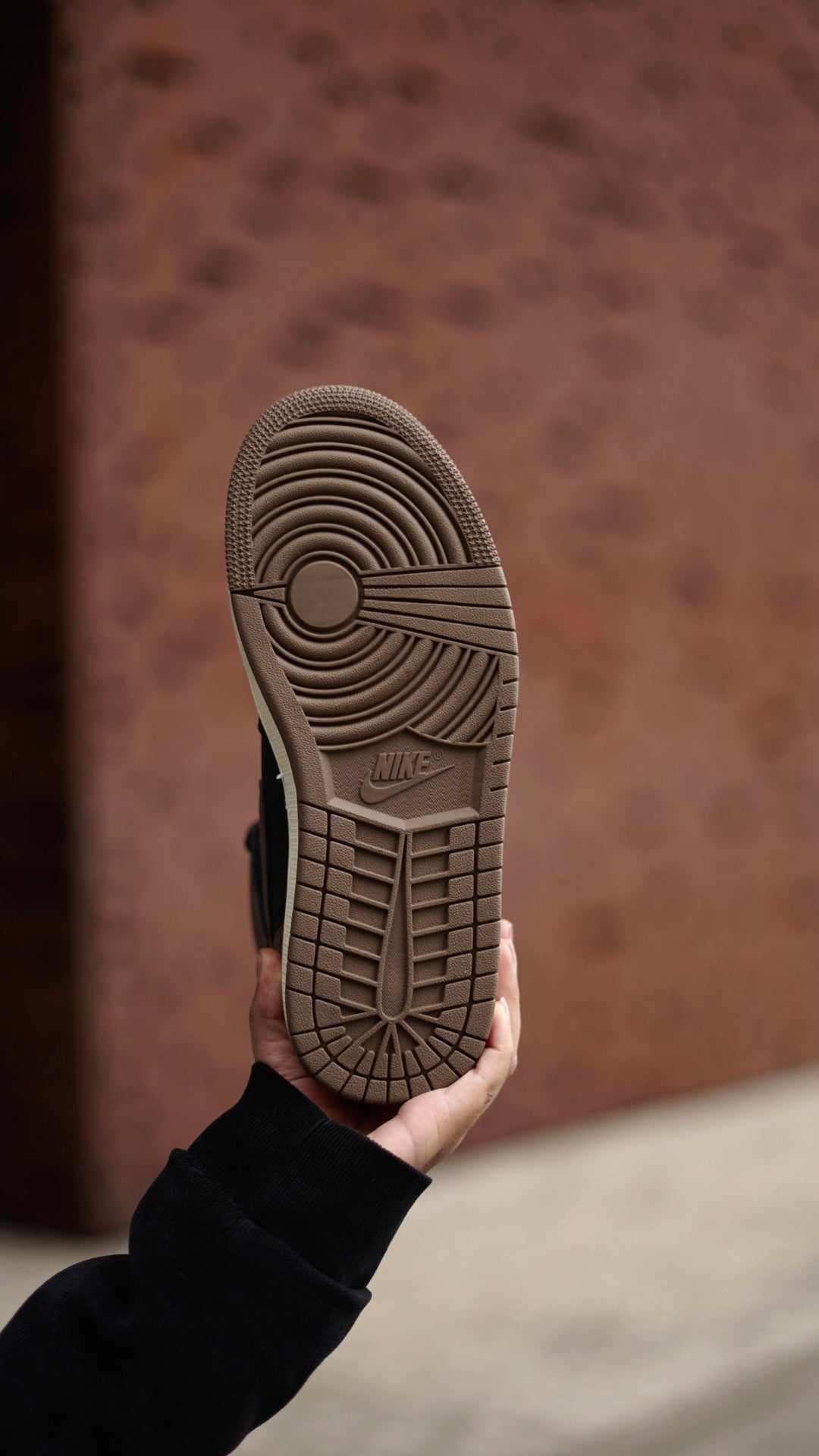 Air Jordan Retro 1 High Cafe-Negro