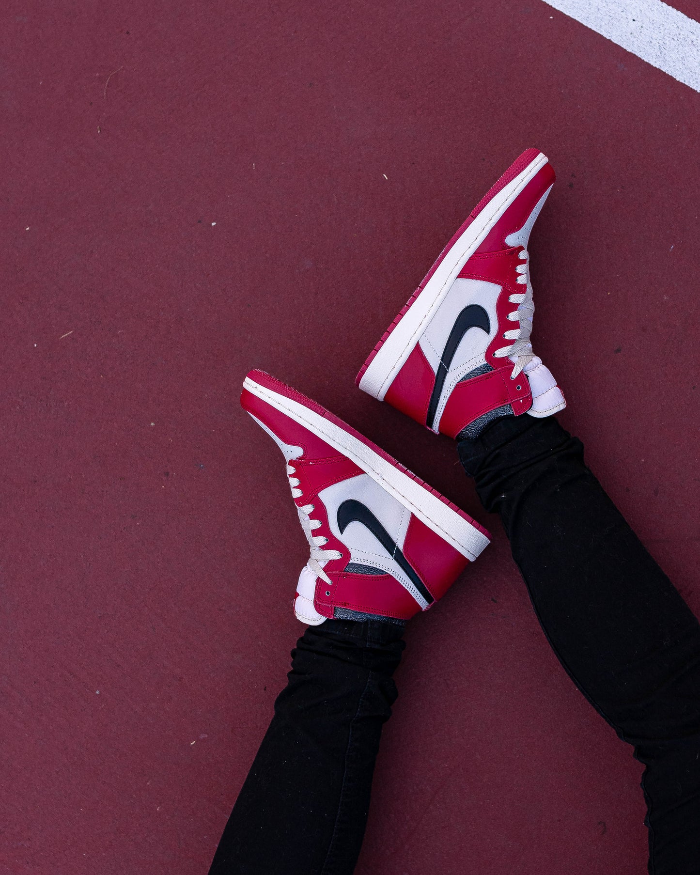 Air Jordan Retro 1 High Lost And Found