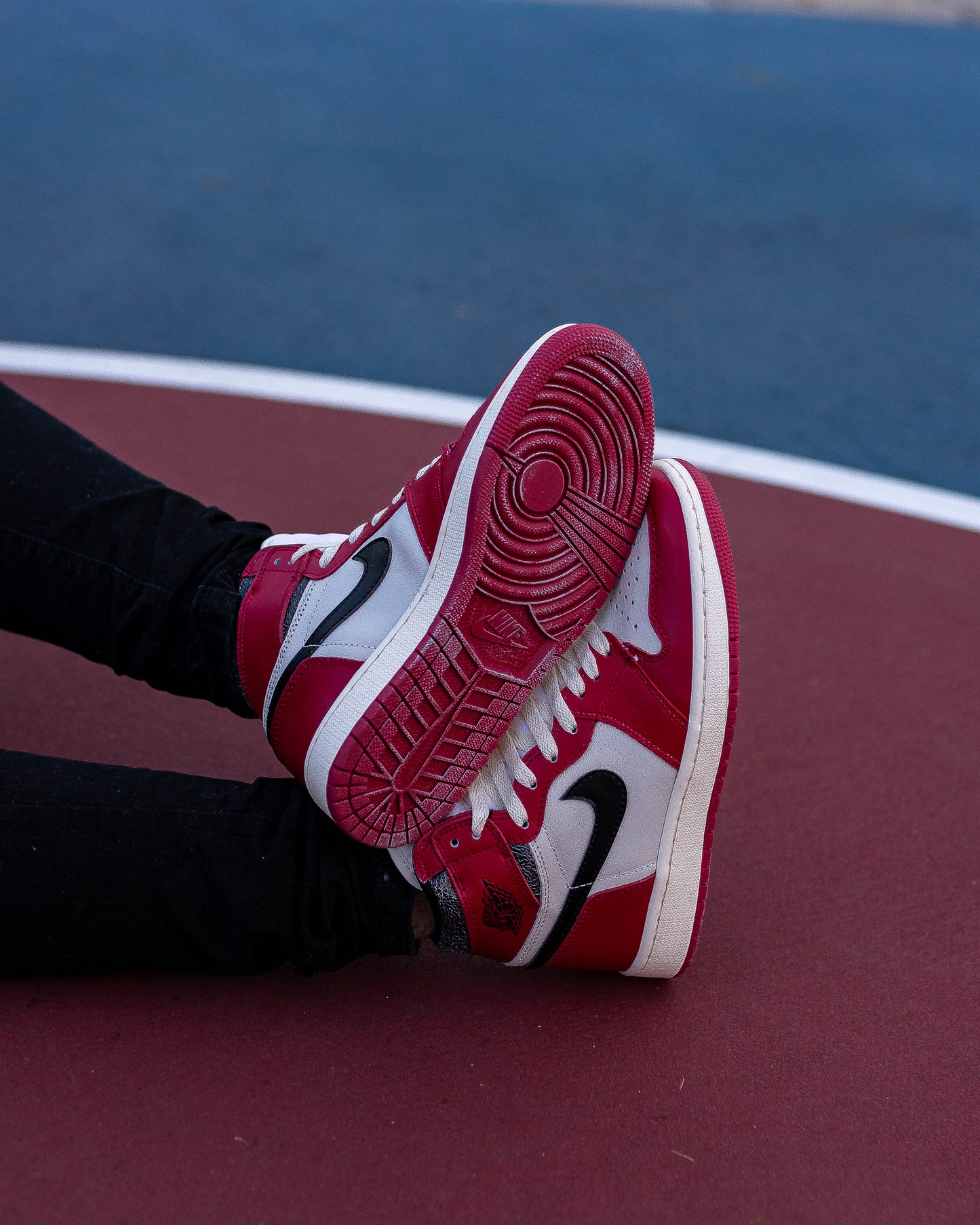 Air Jordan Retro 1 High Lost And Found