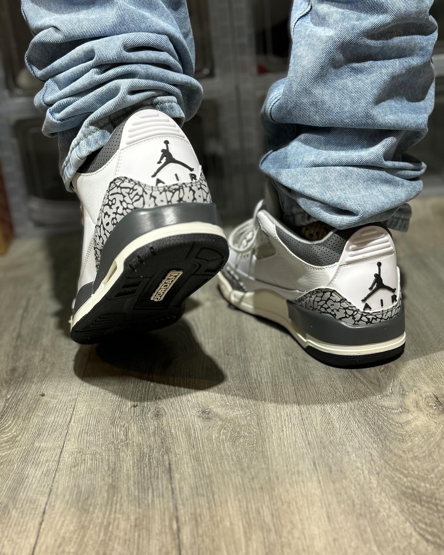 Air Jordan Retro 3 Blanco-Gris