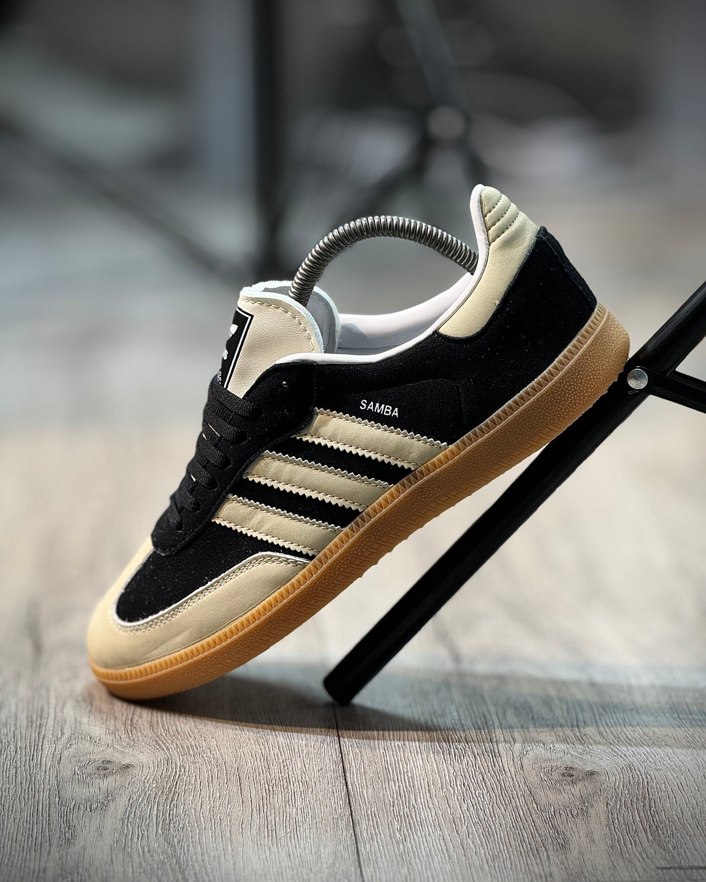 Samba Negro-Beige