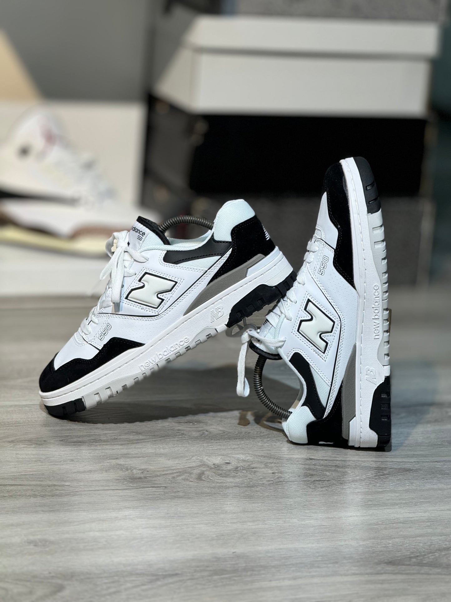 Nb 550