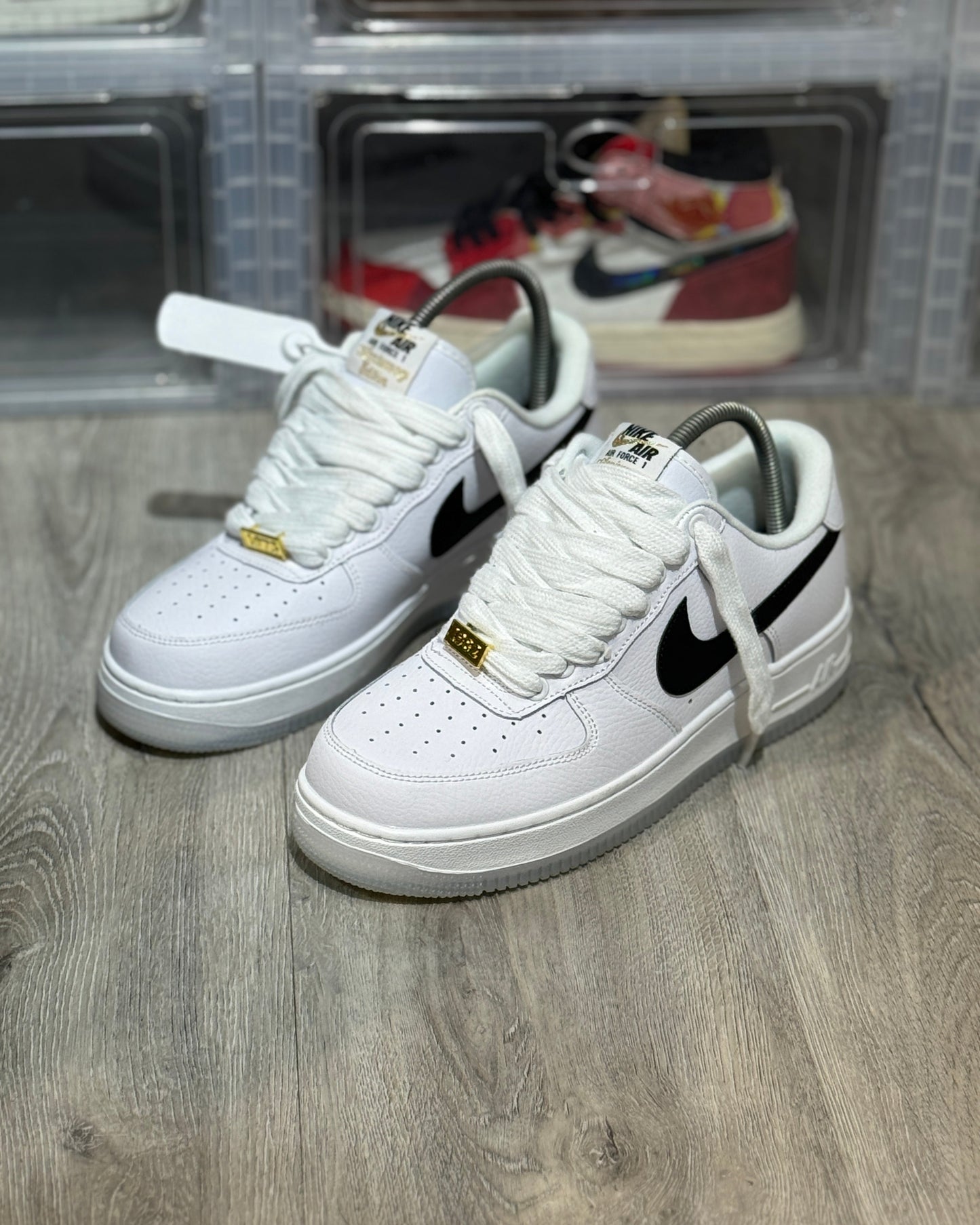 Air Force 1 Low Blanco Negro Bronx