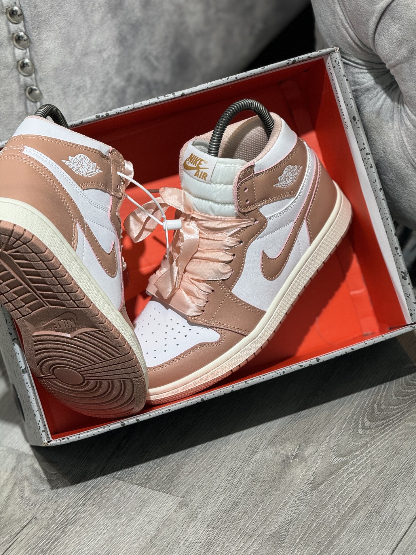Air Jordan Retro 1 High Bronce