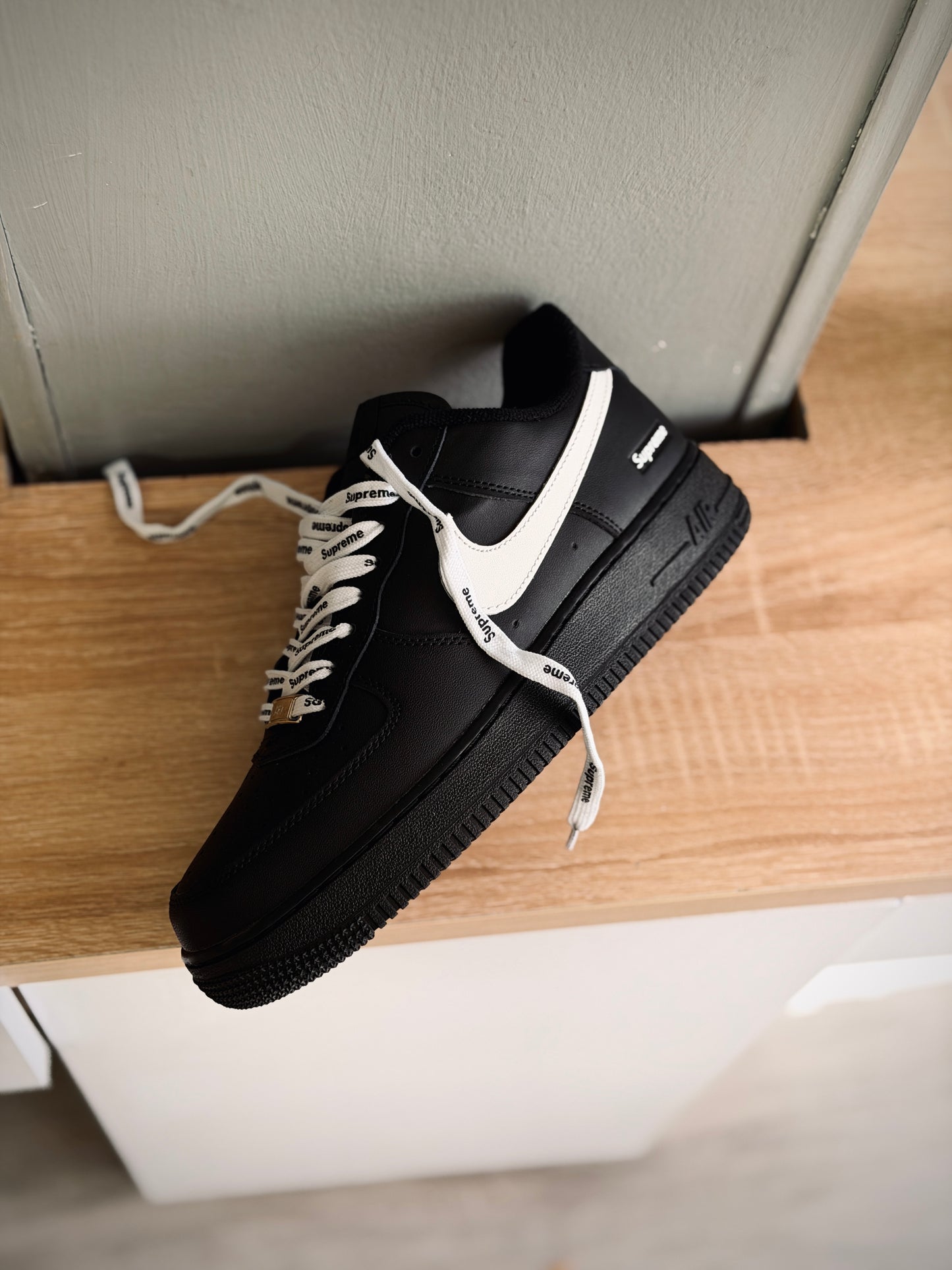 Force one supreme negra