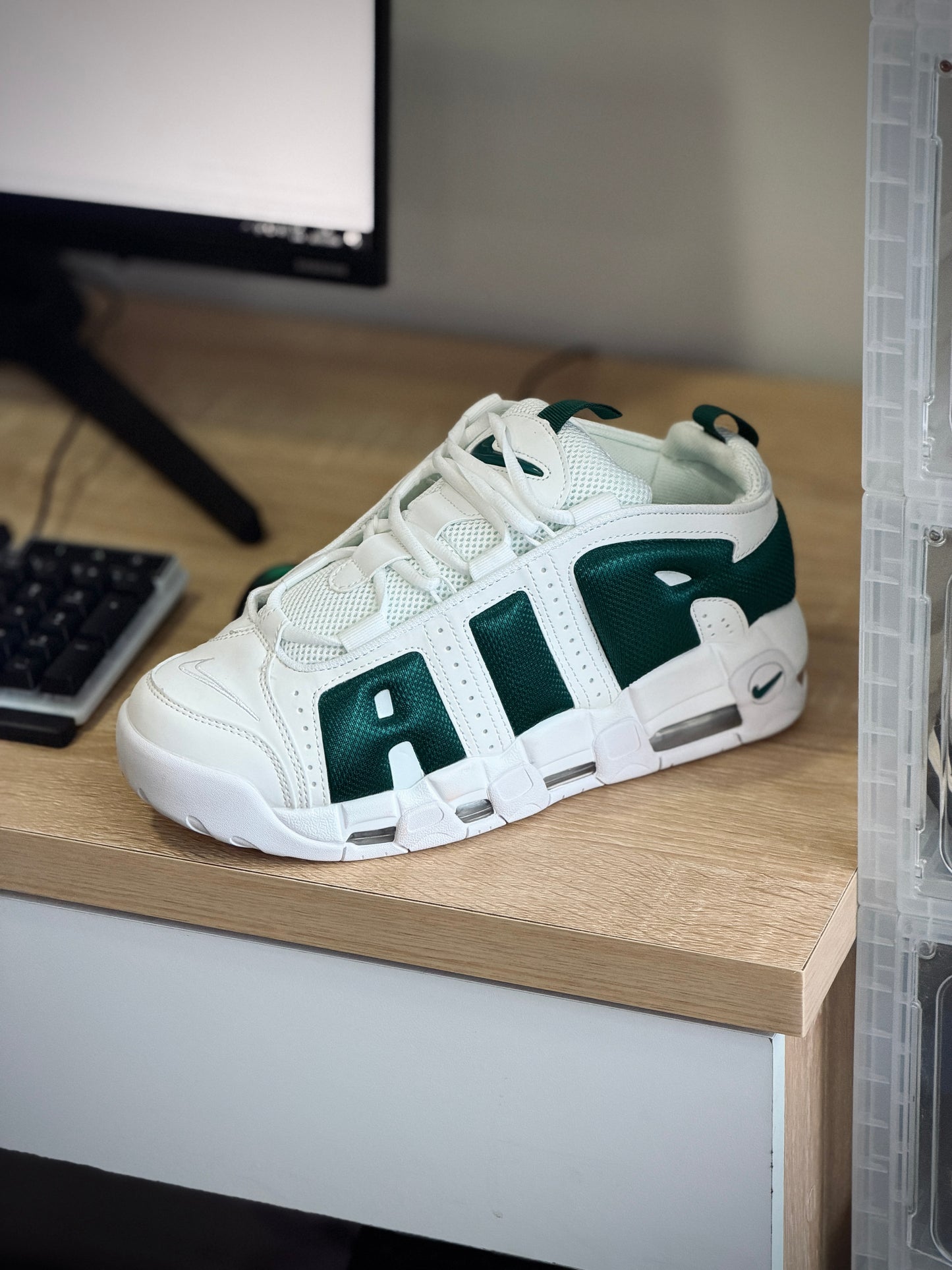 Nike uptempo blanca verde