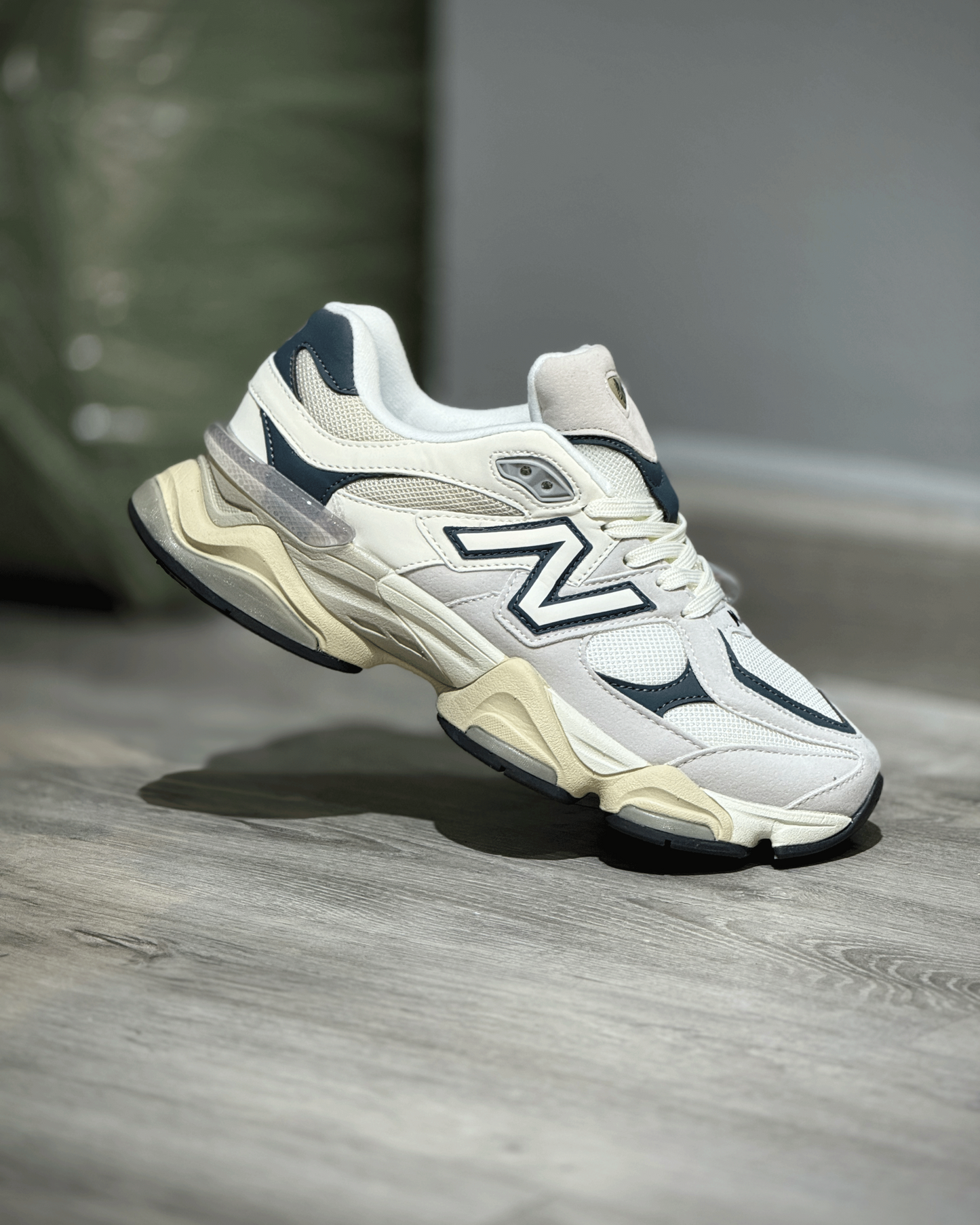 New Balance 9060 Gris