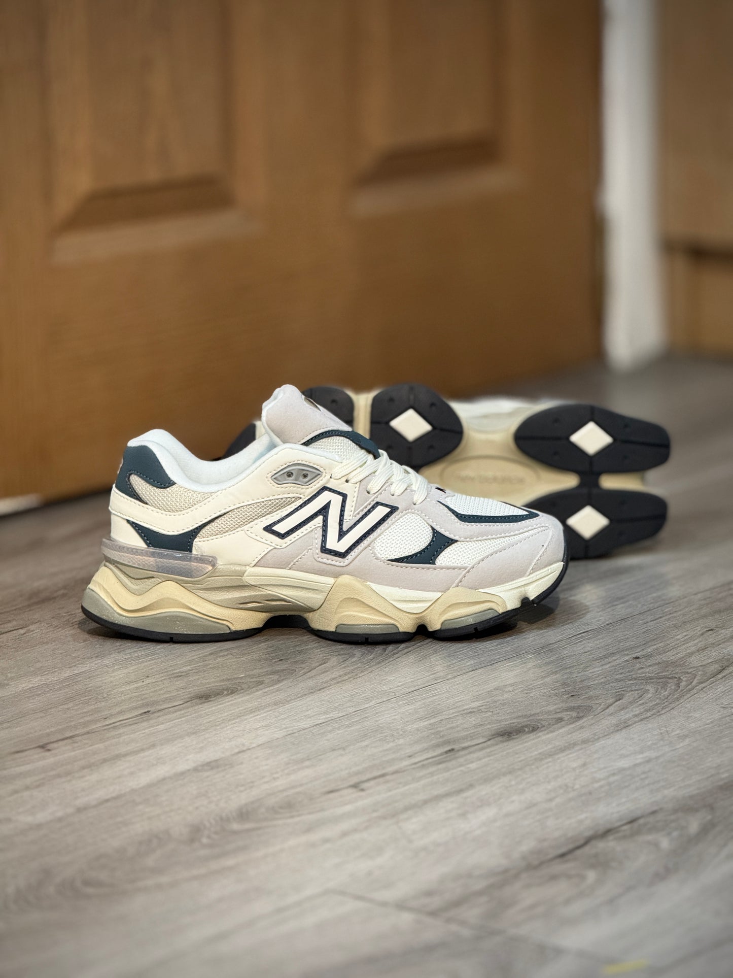 New Balance 9060 Gris