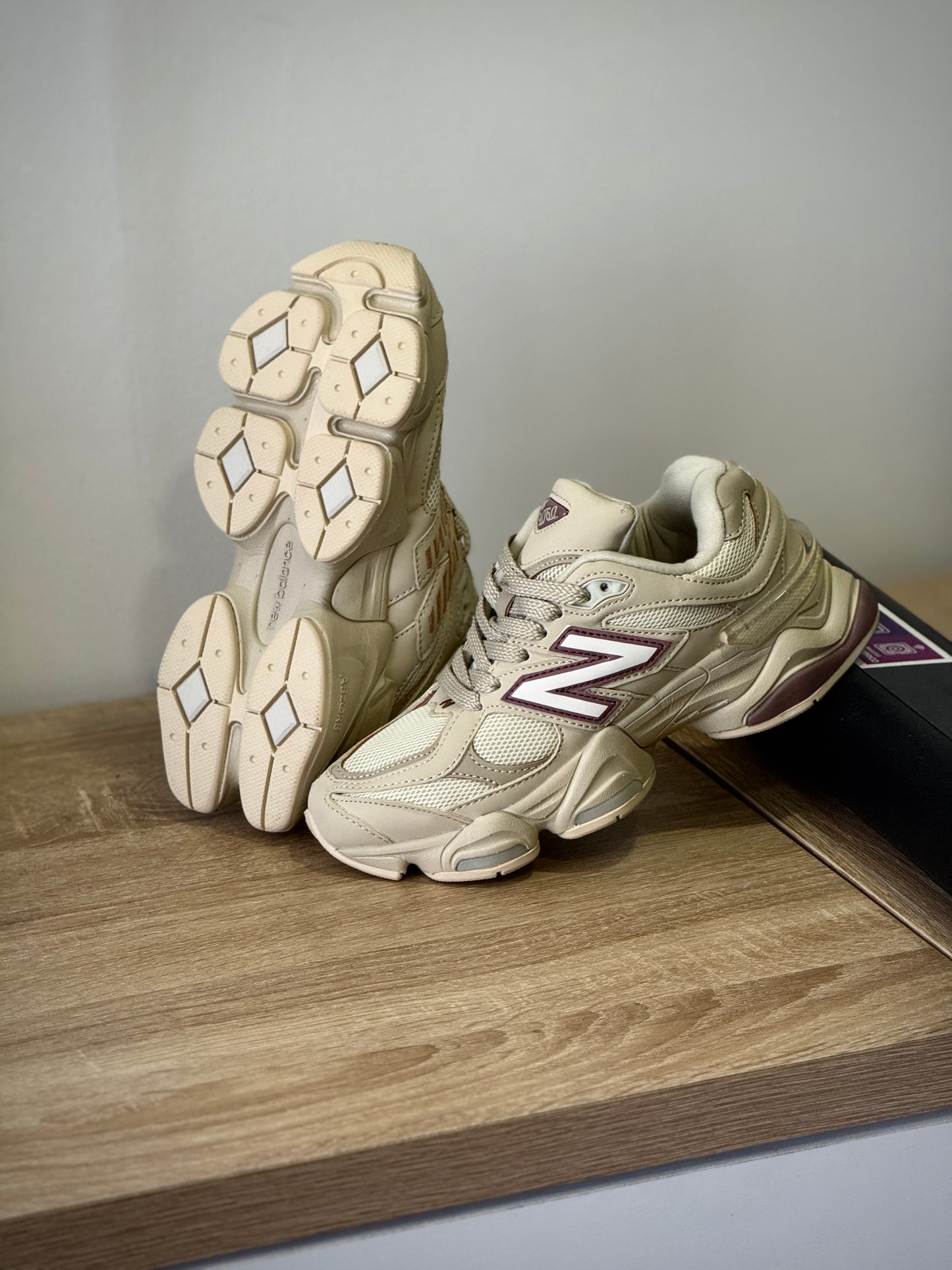 New Balance 9060 Beige-Vino Tinto