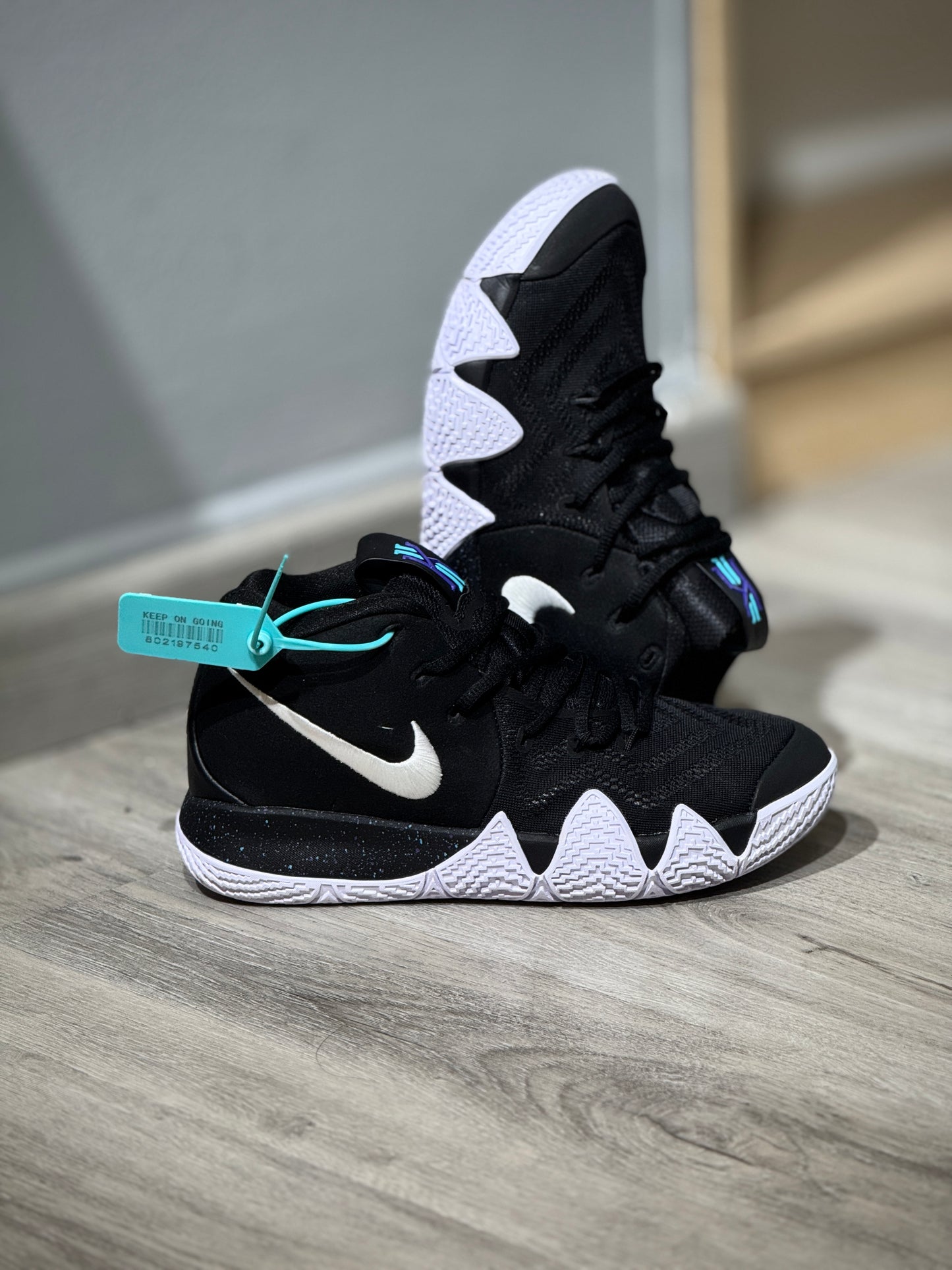 Nike Hyperdunk Negra-Blanco