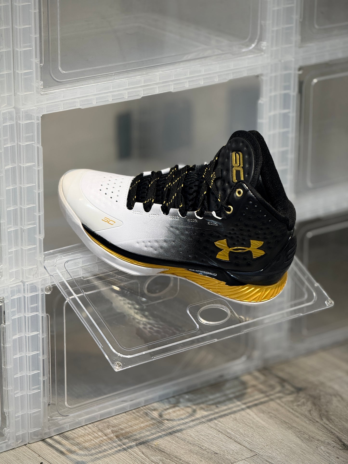 Under Armour Curry 1 Negro-Amarillo